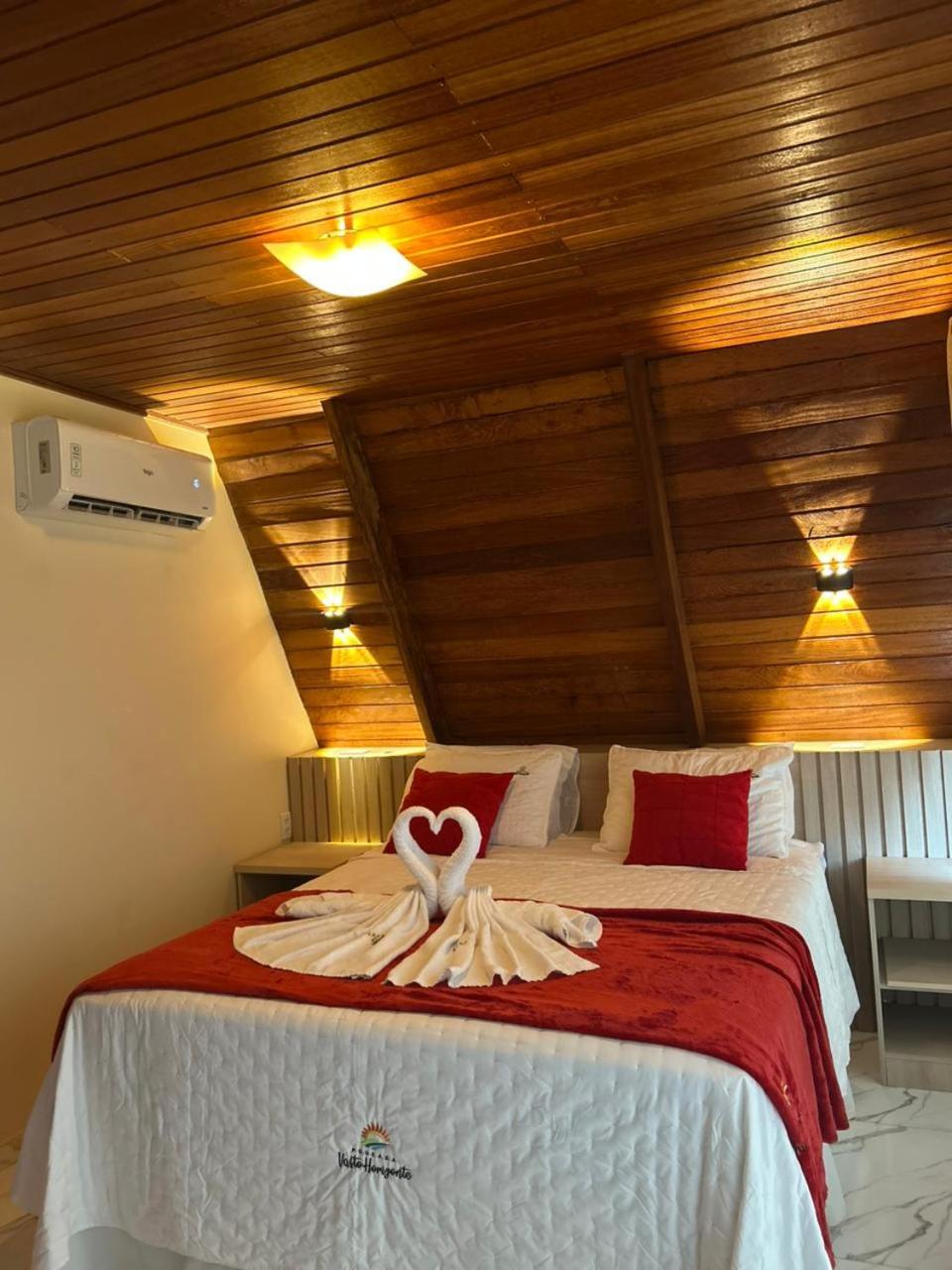 Deluxe Suite with Spa Bath photo 3