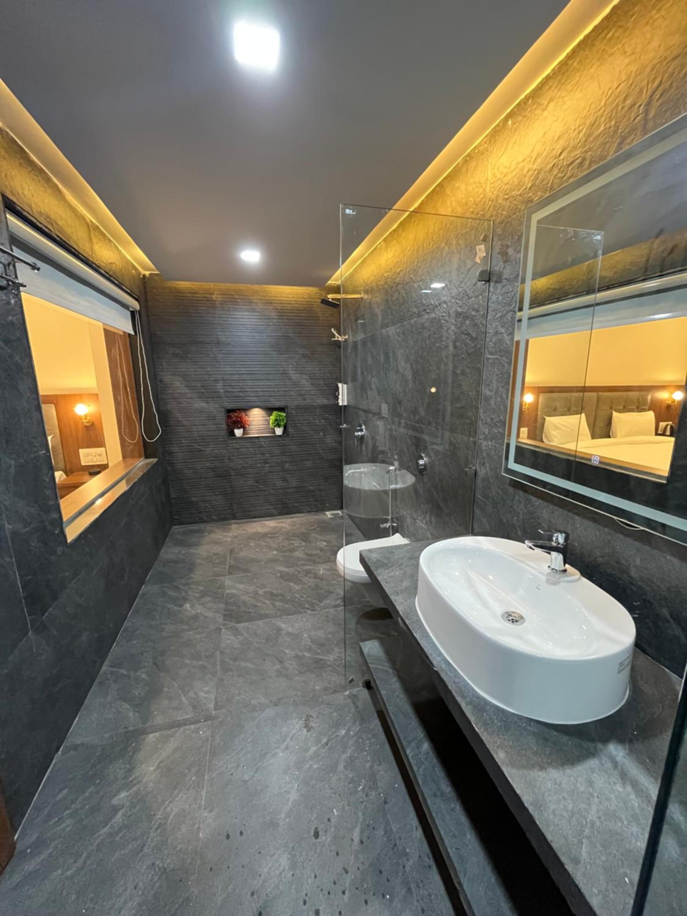 King Room with Spa Bath