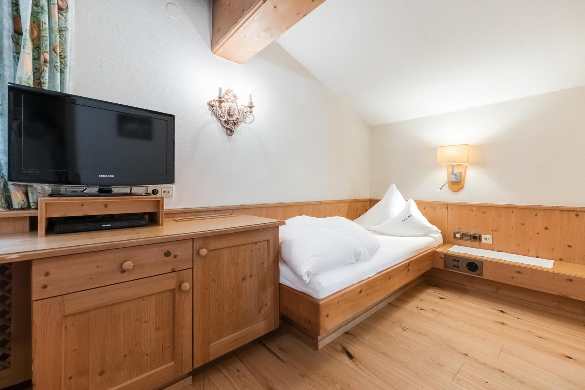 Small Single Room