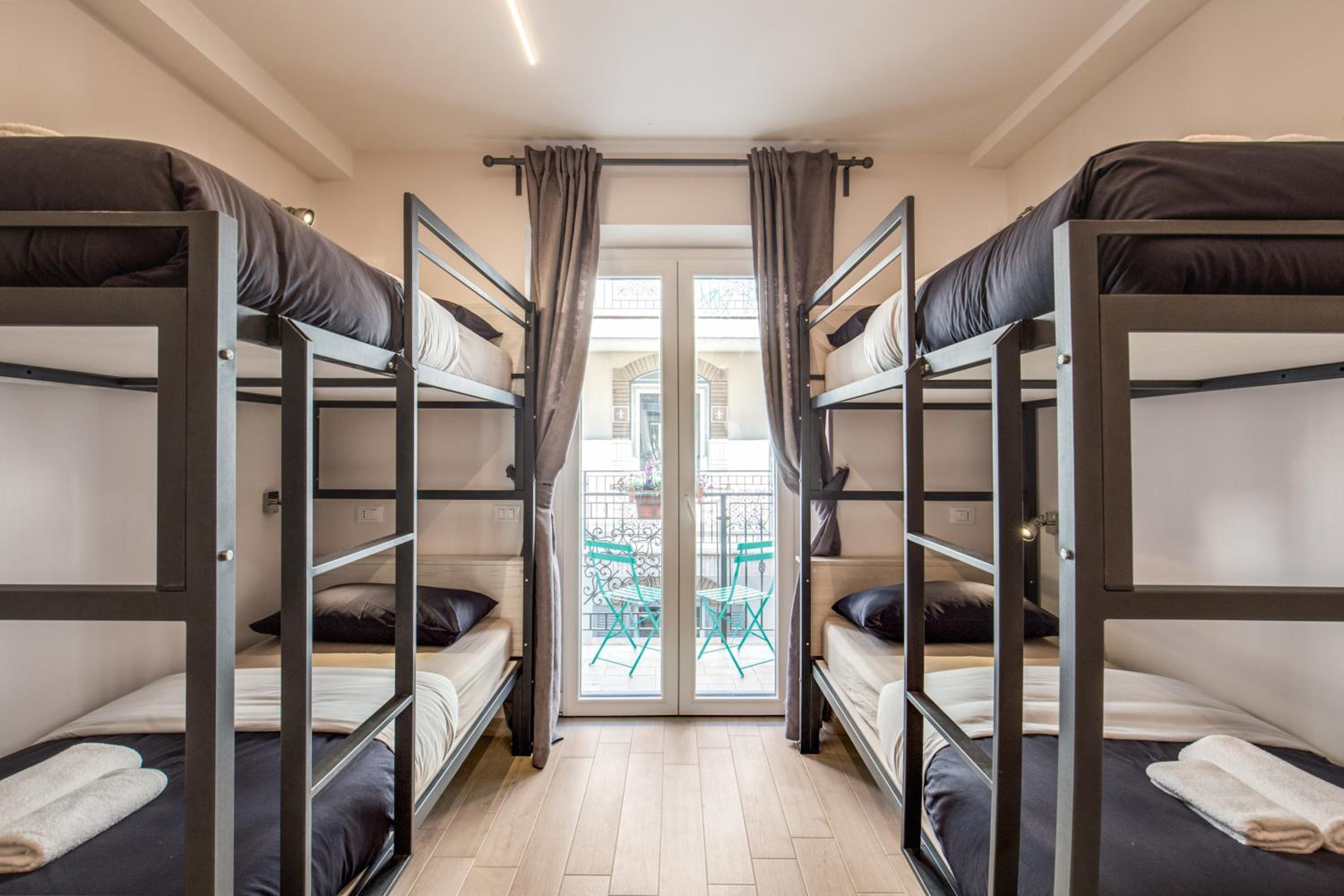 Quadruple Room with Balcony photo 1