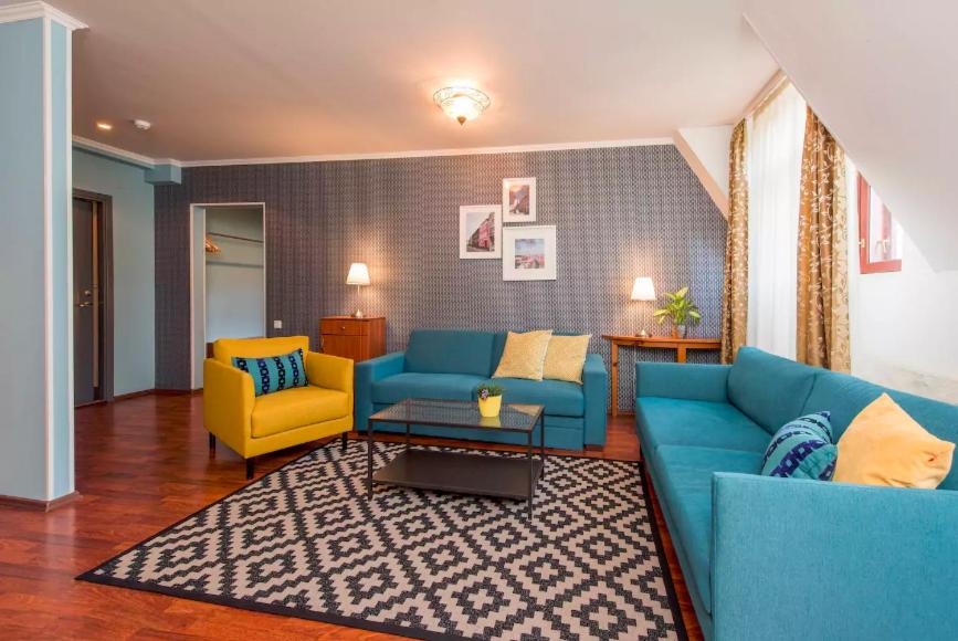 One-Bedroom Apartment with Old Town View photo 1