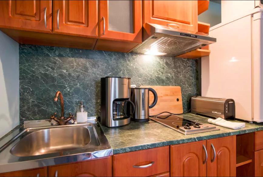 One-Bedroom Apartment with Old Town View photo 3
