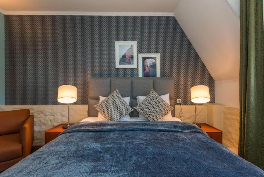One-Bedroom Apartment with Old Town View photo 3