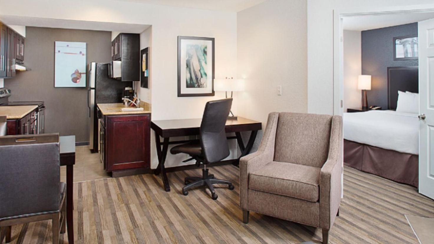 One-Bedroom King Suite - Photo 2