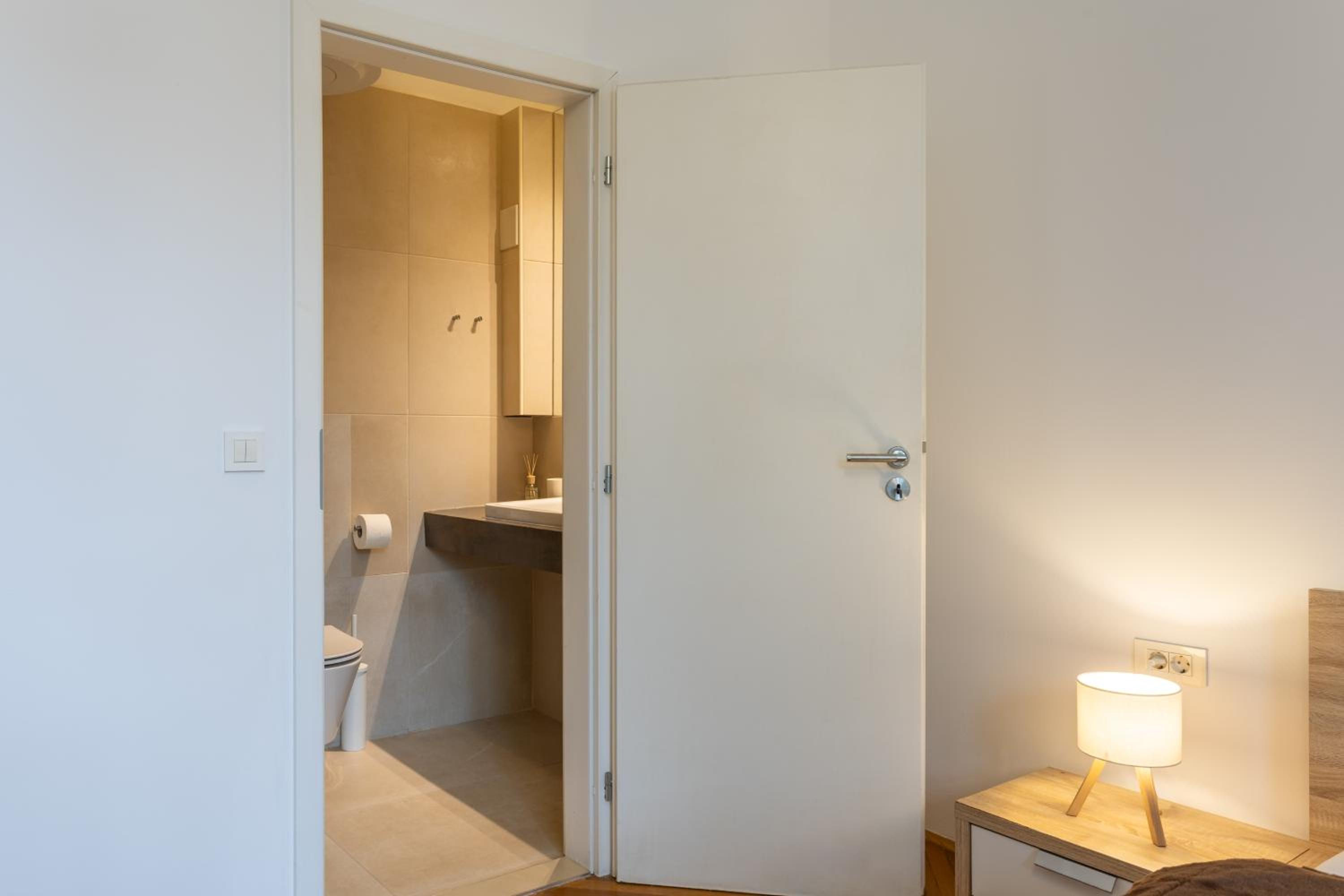Double Room - Photo 5