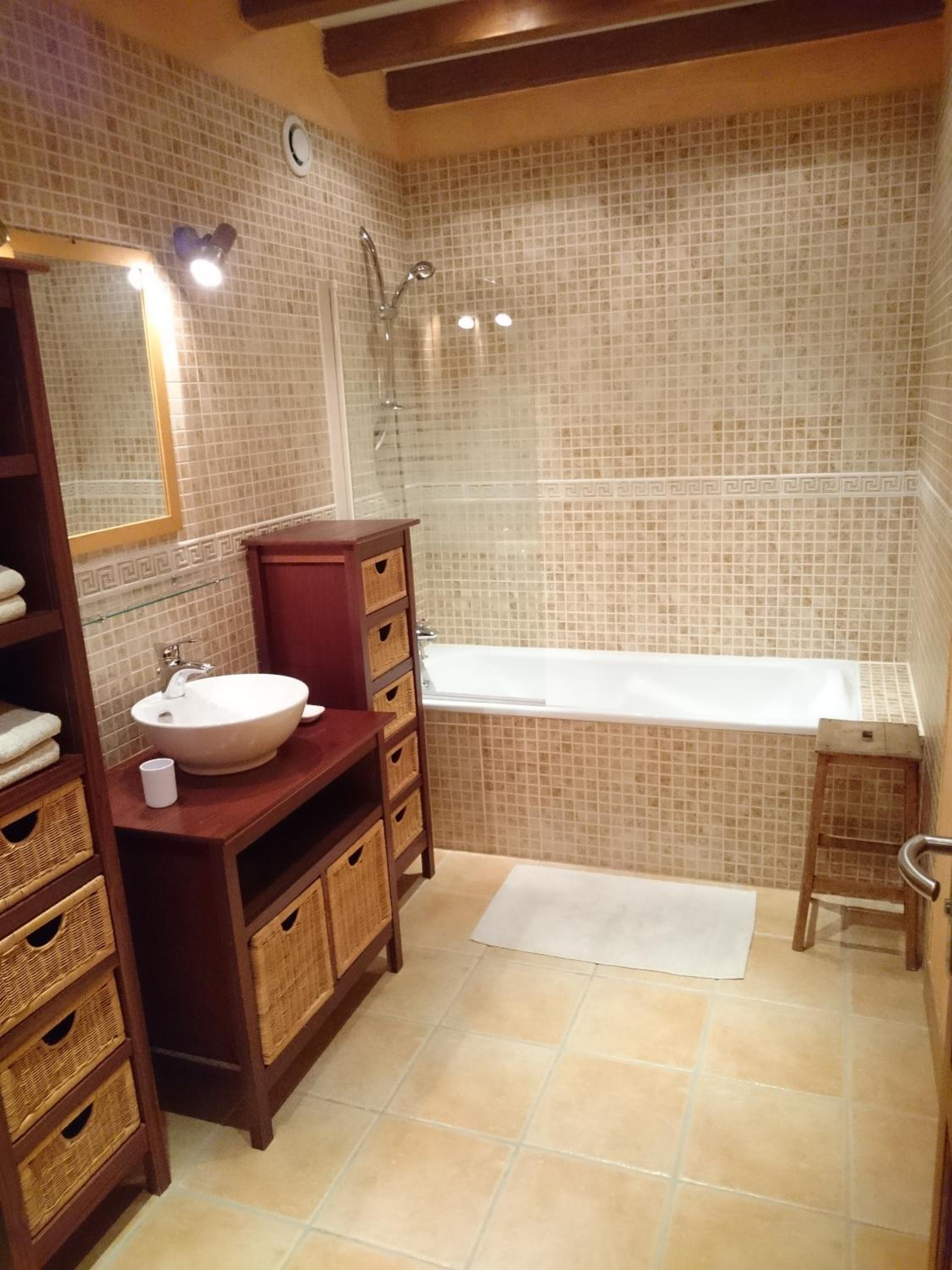 Quadruple Room with Private External Bathroom - Photo 6