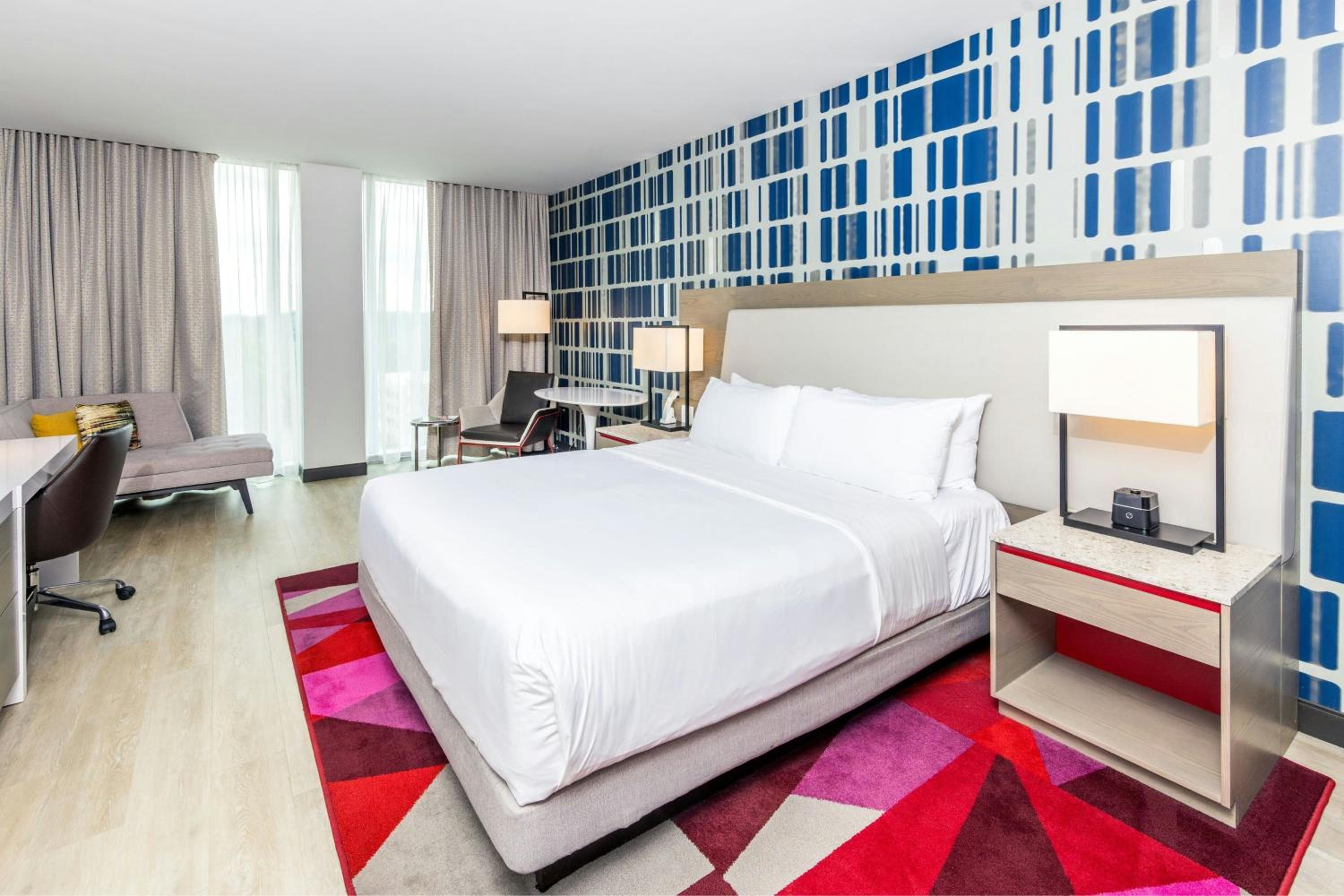 Junior King Suite