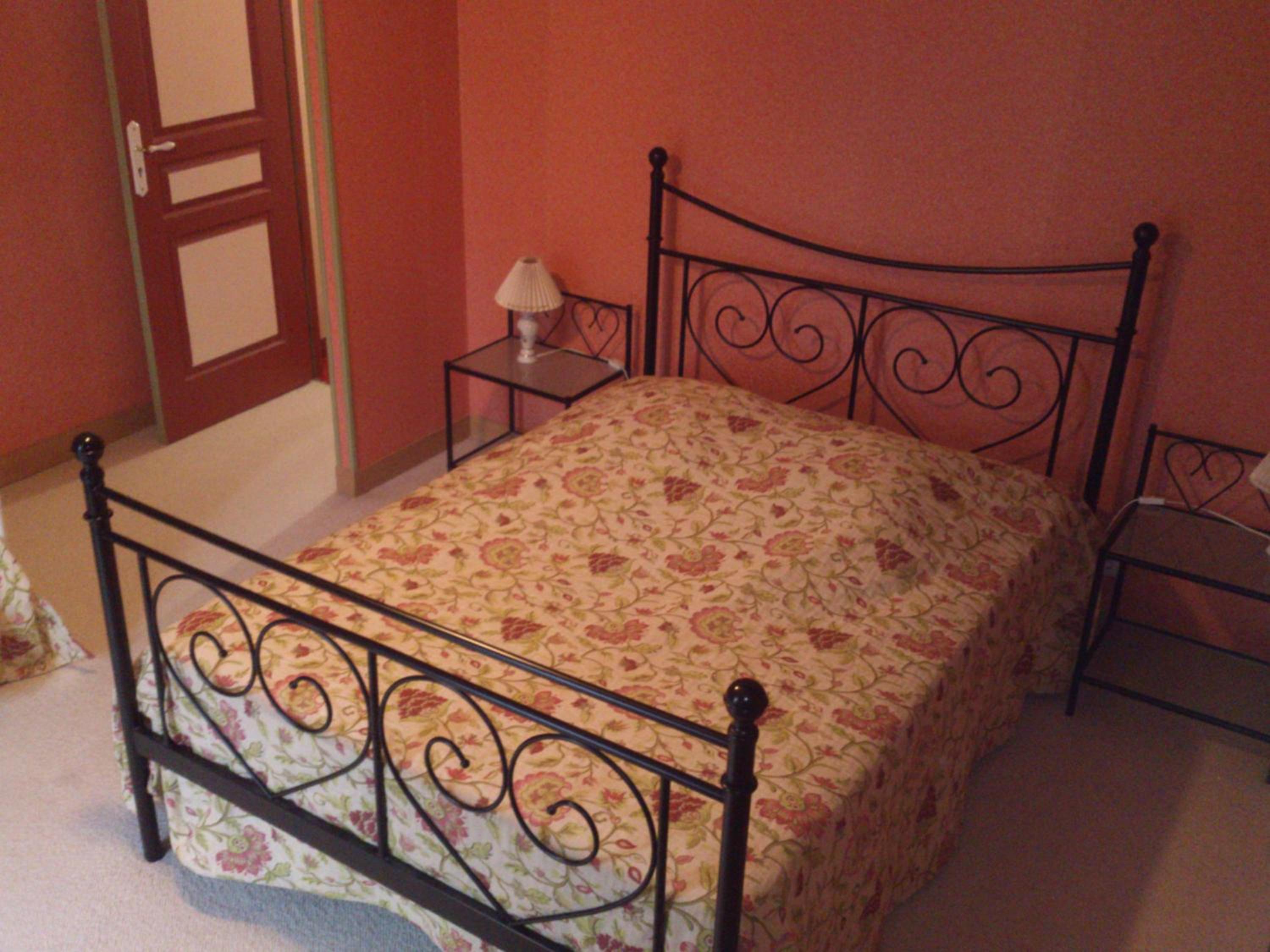 Deluxe Double Room - Photo 8