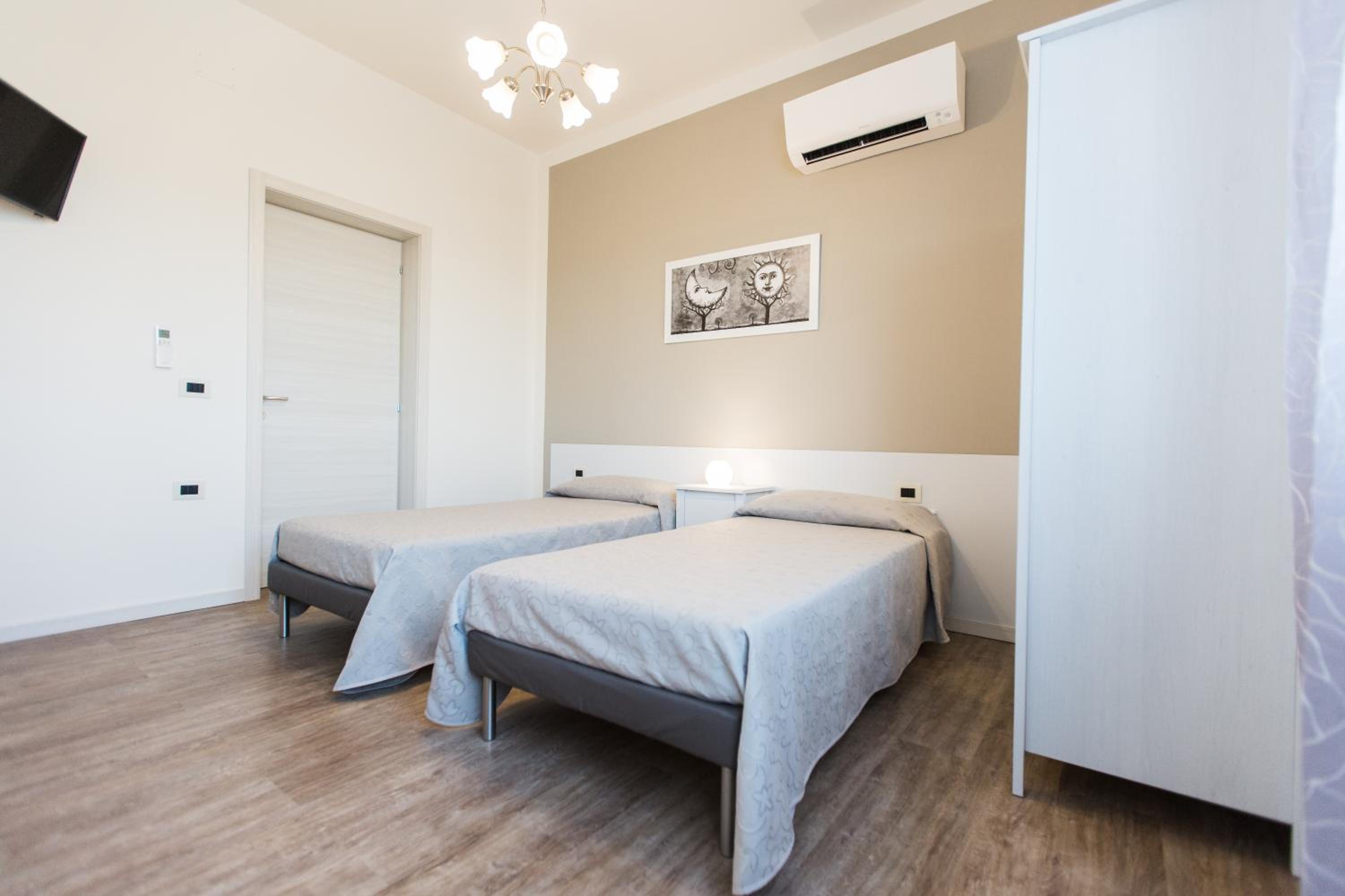 Twin Room with Private Bathroom