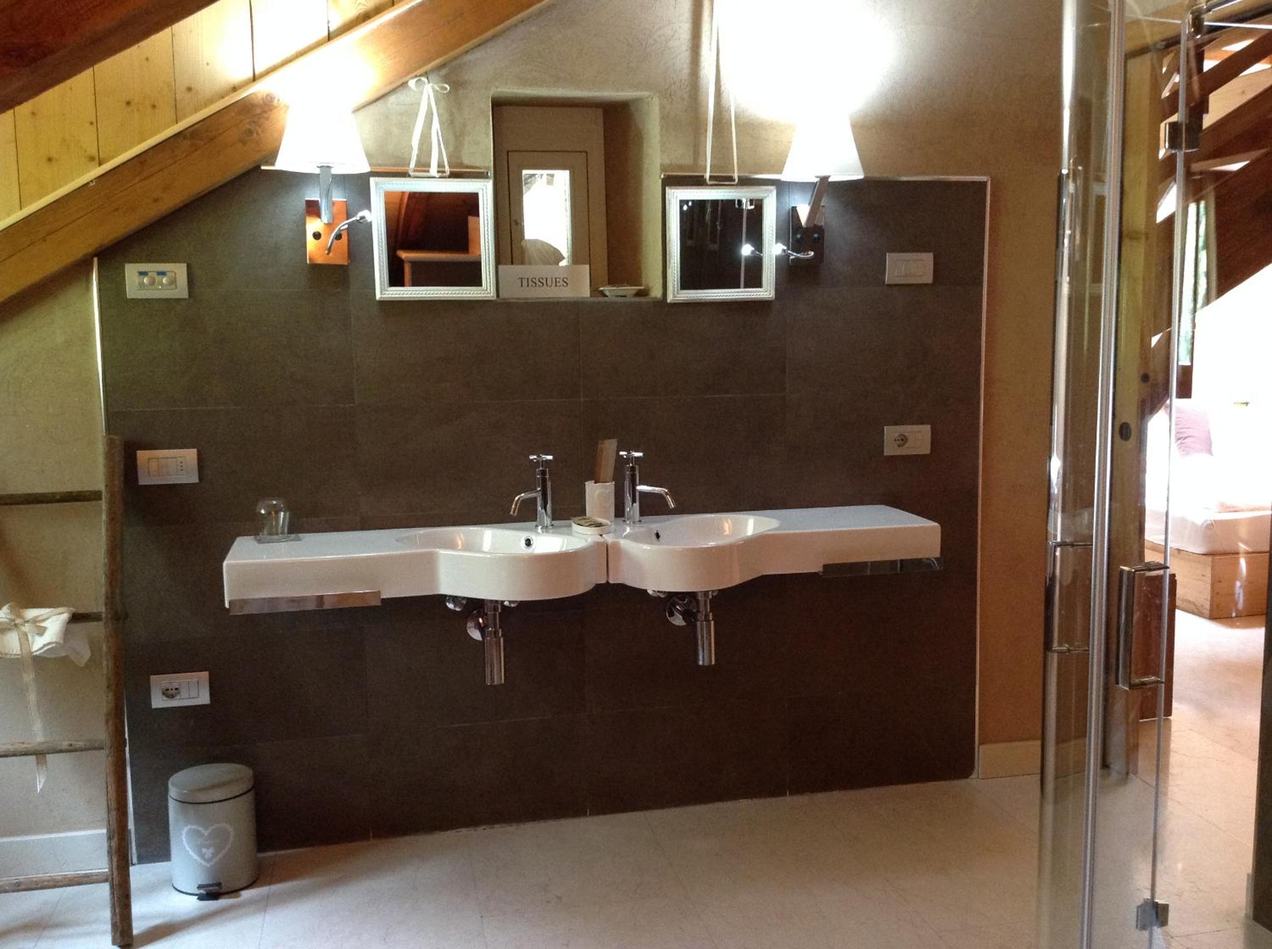Superior Triple Room - Photo 16