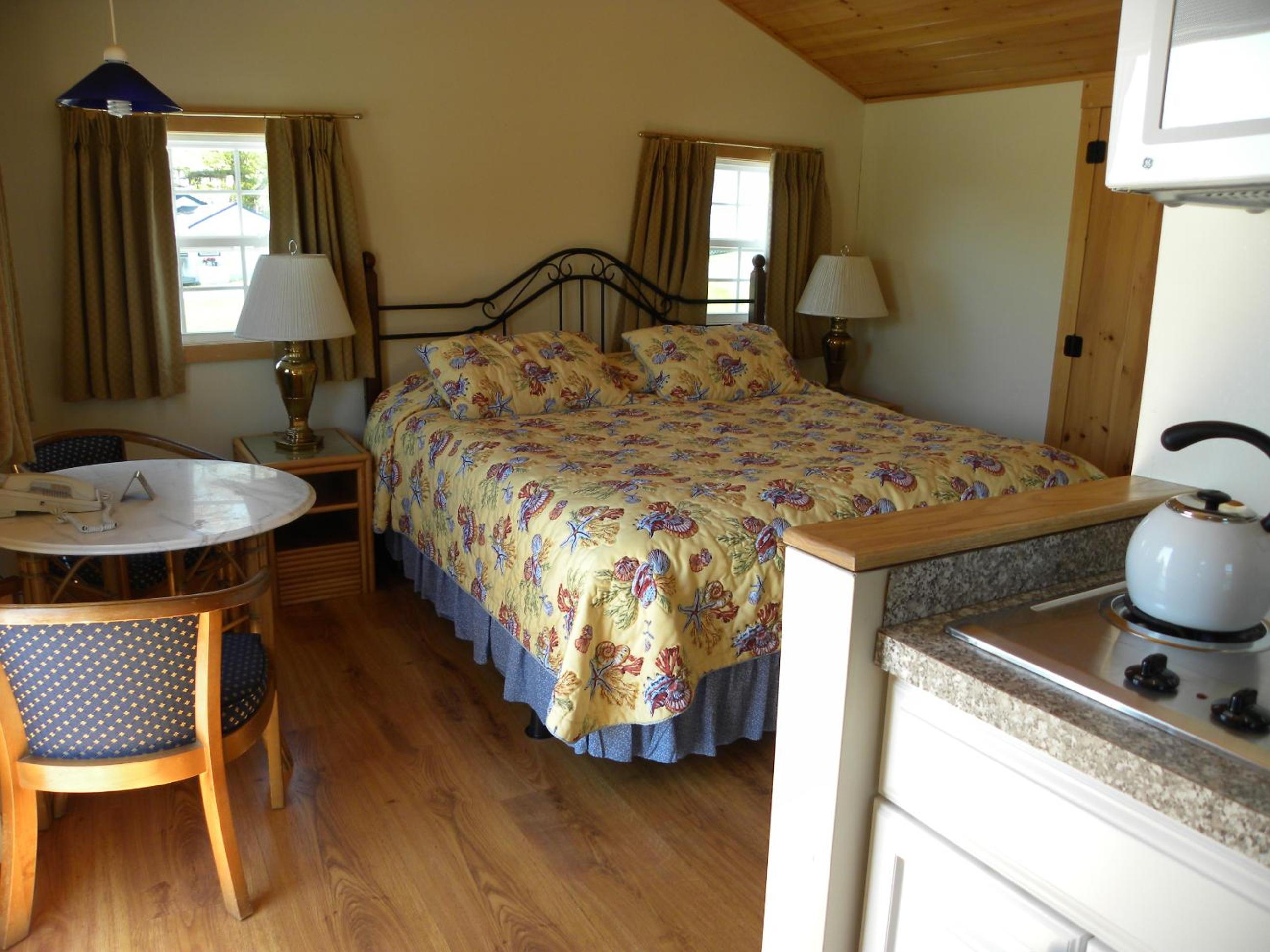 Superior King Cottage with Kitchenette and Sea View - Photo 1