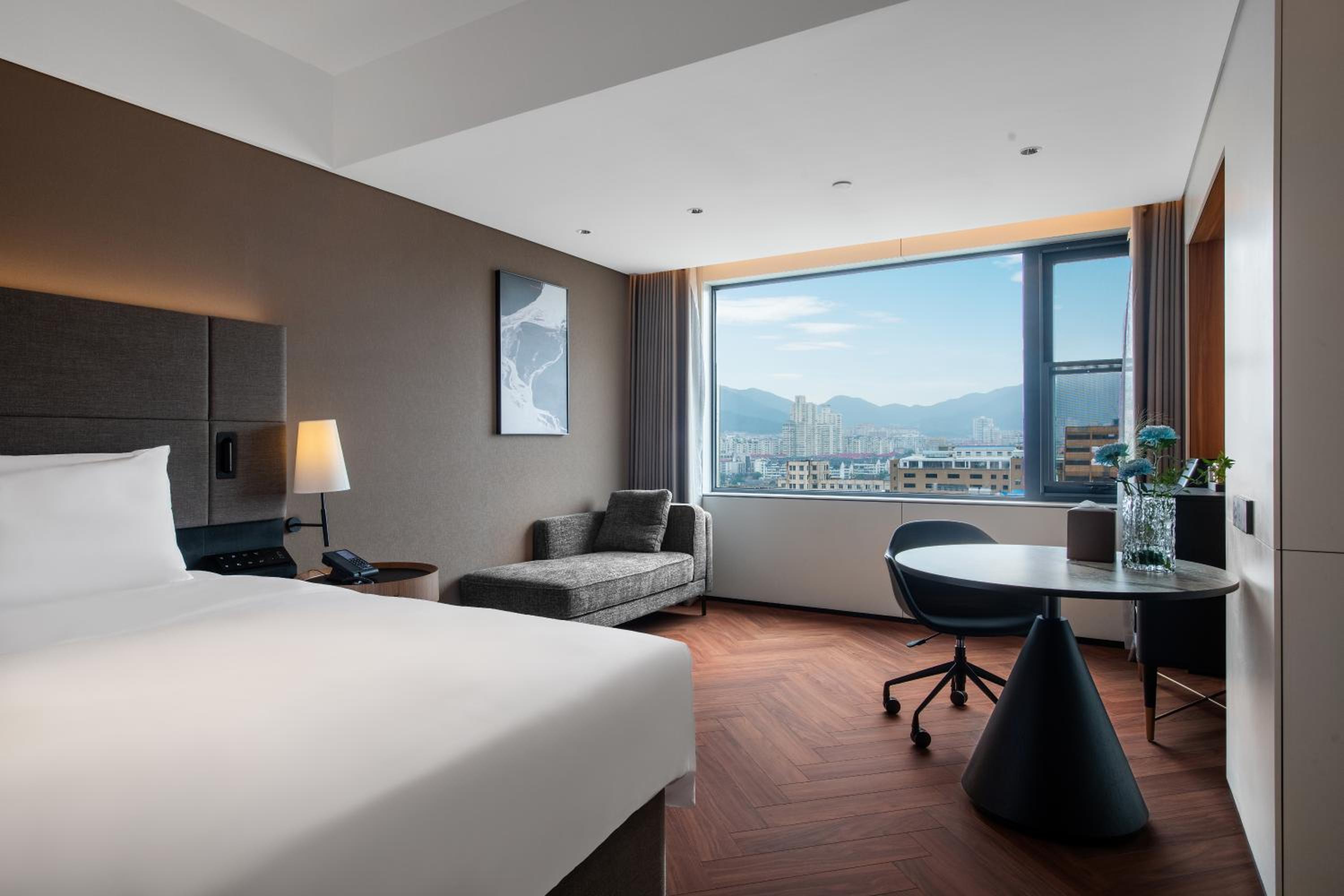 Large Twin Room
