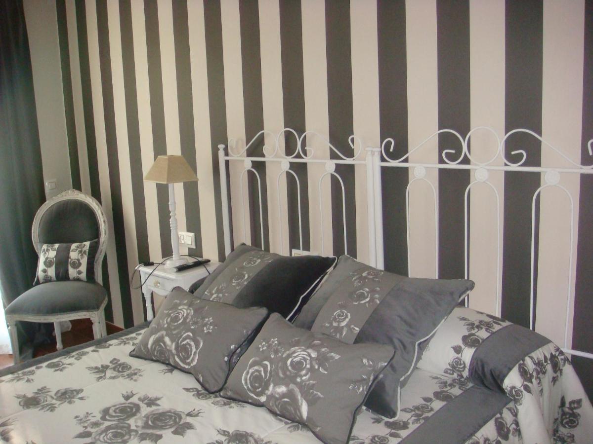 Double or Twin Room photo 3