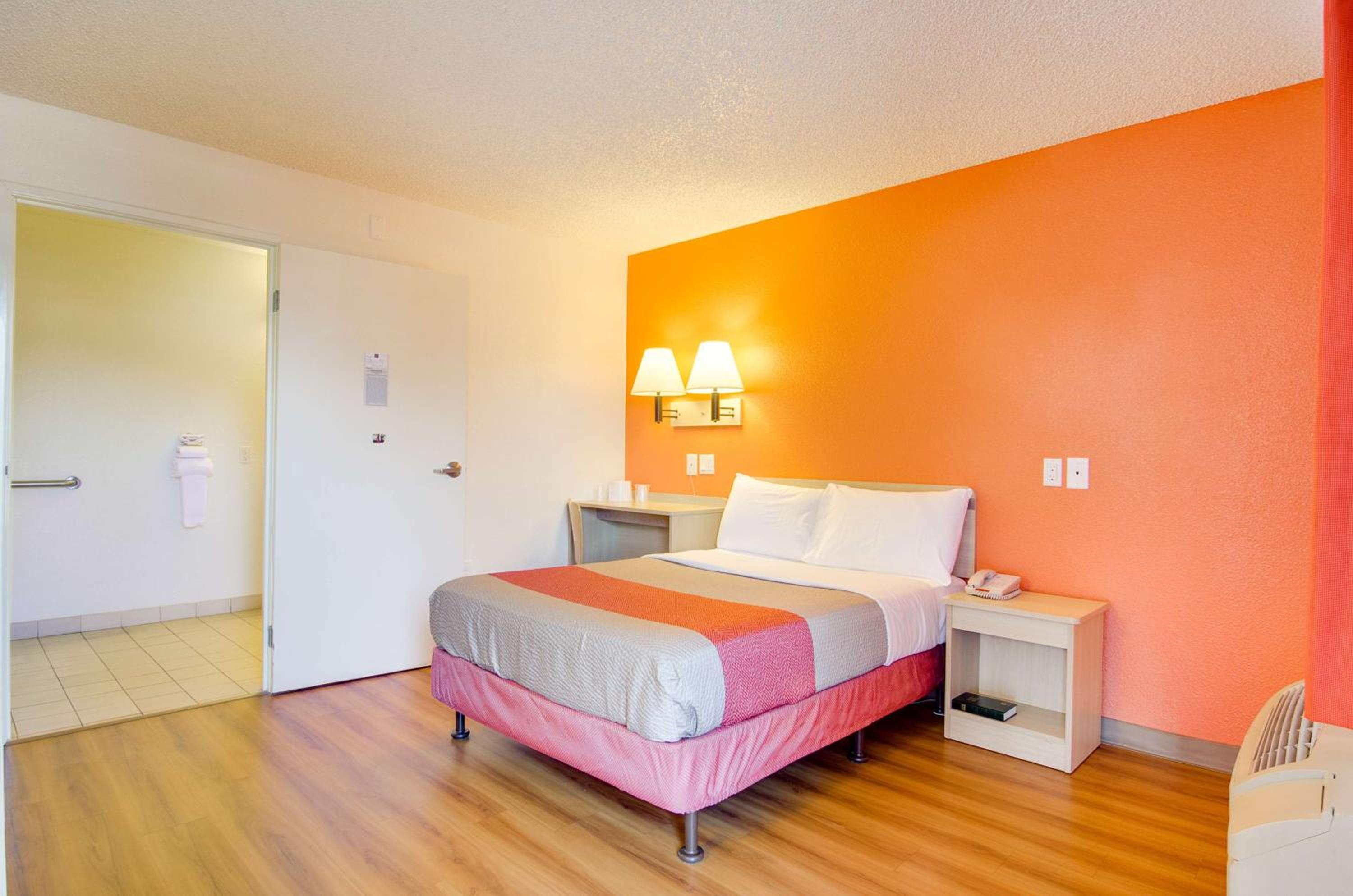 Double Room - Disability Access photo 1
