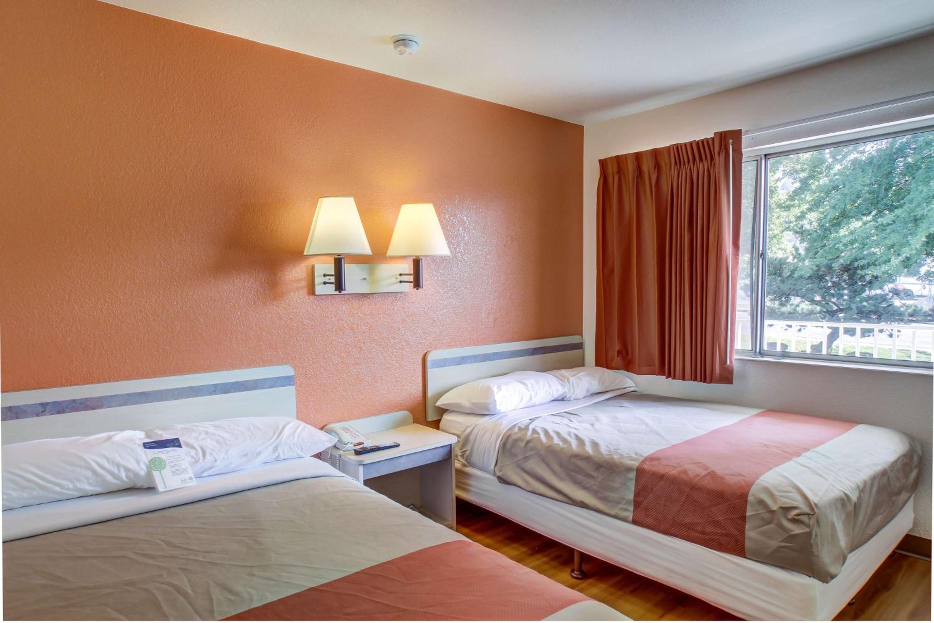 Deluxe Quadruple Room - Non-Smoking photo 3