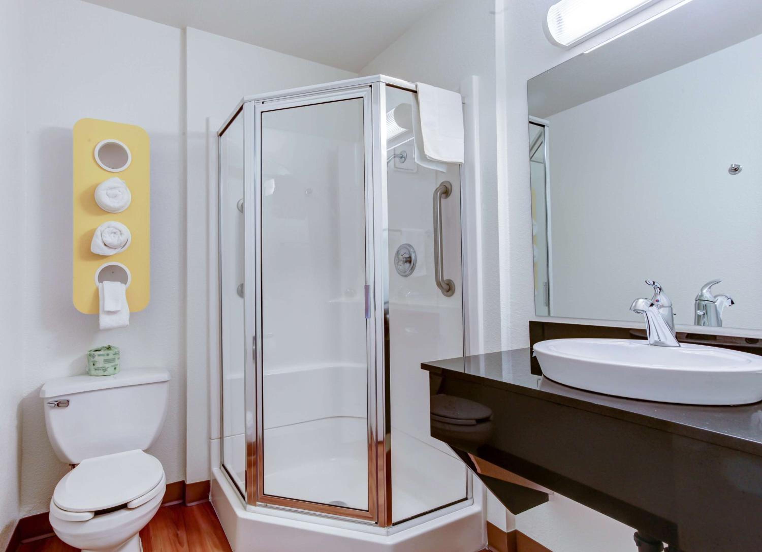 Deluxe Quadruple Room - Non-Smoking photo 1
