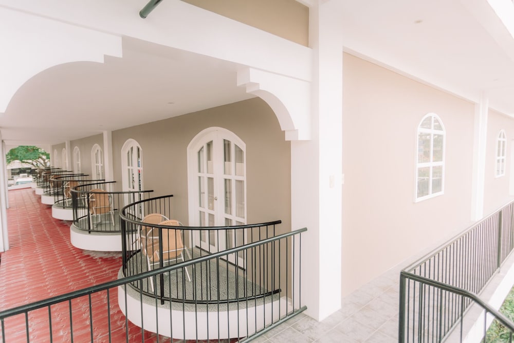 Deluxe Room, Balcony photo 3