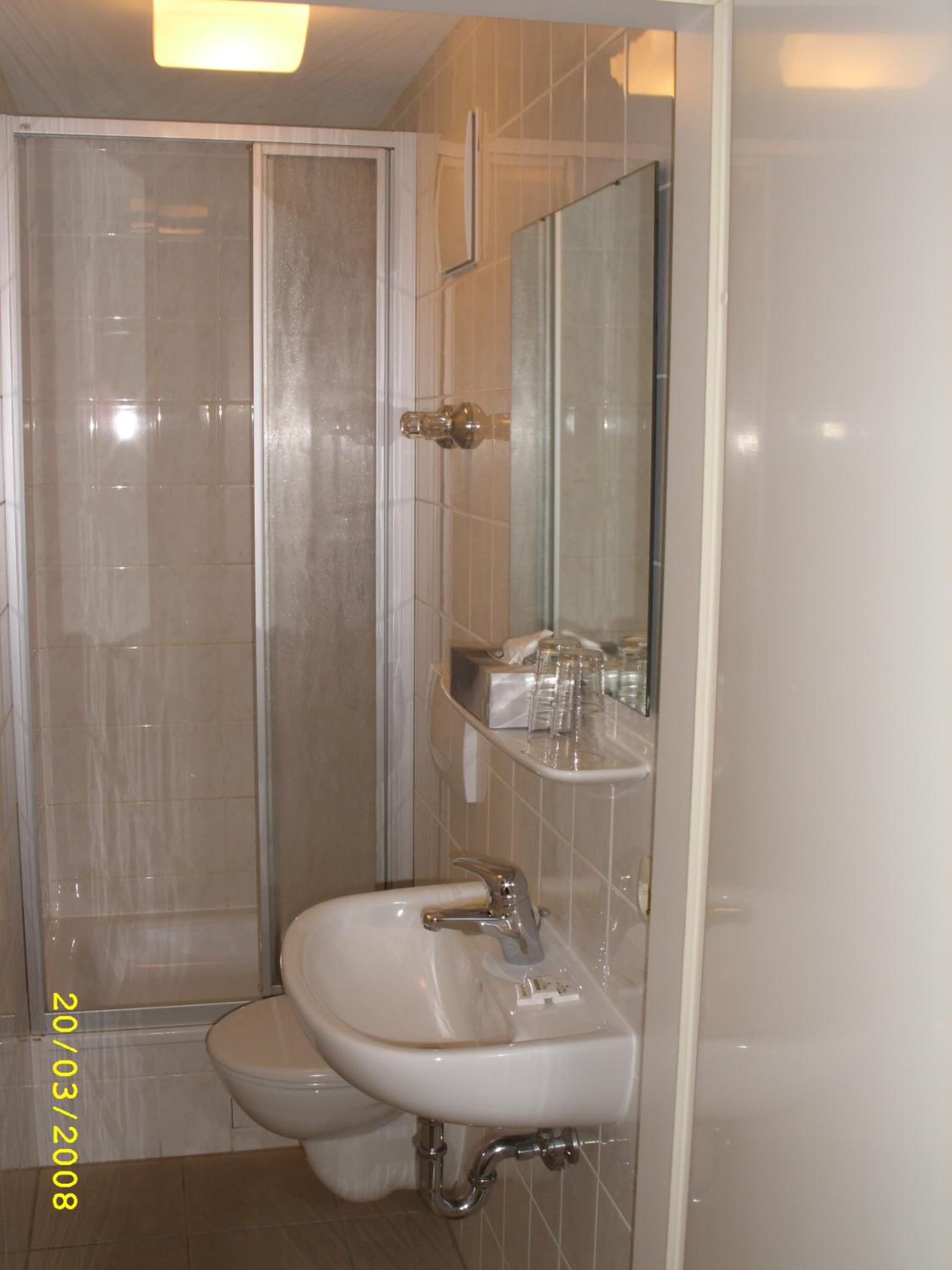 Double Room With Shared Bathroom photo 3