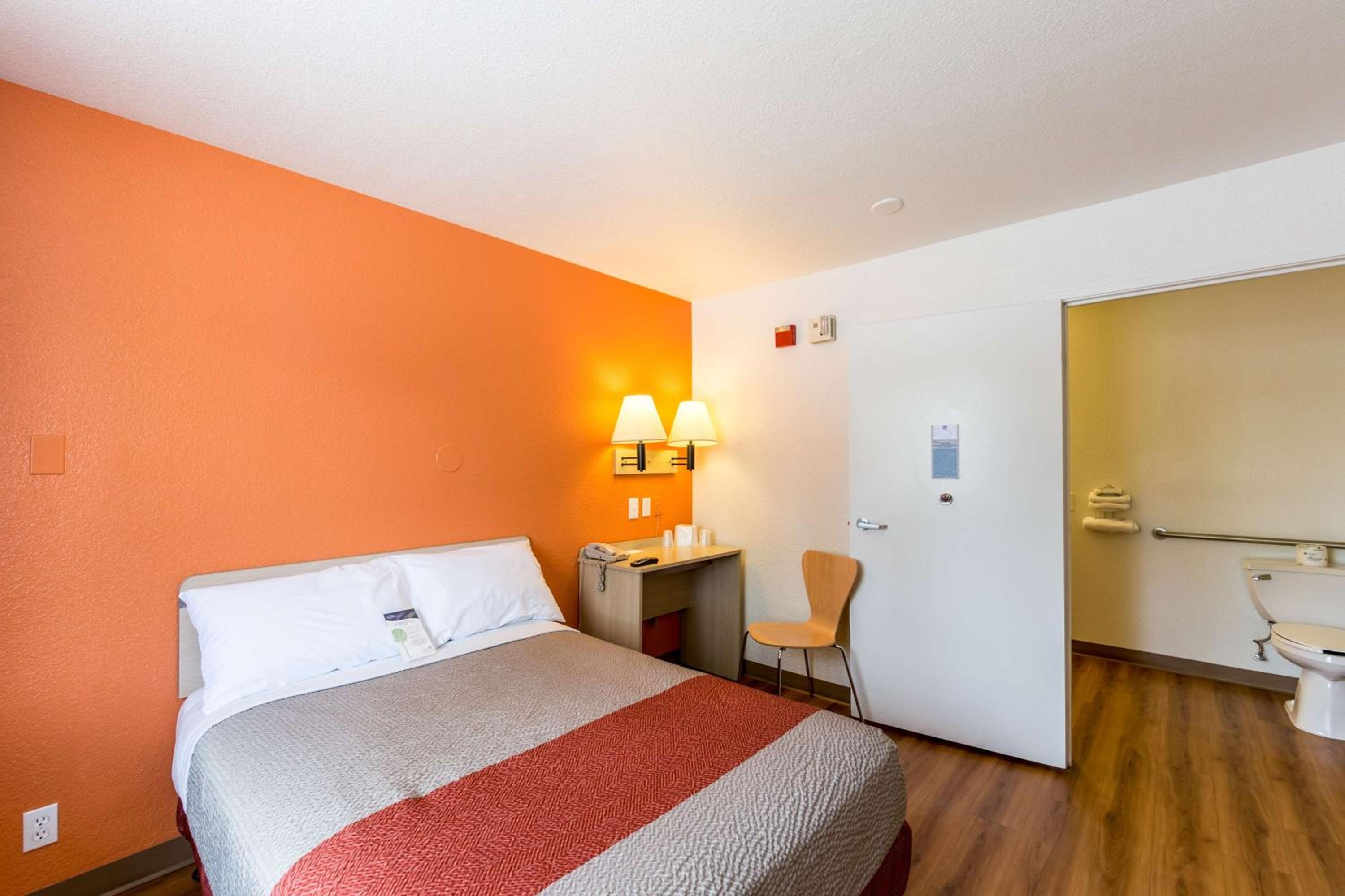 Double Room - Disability Access photo 1