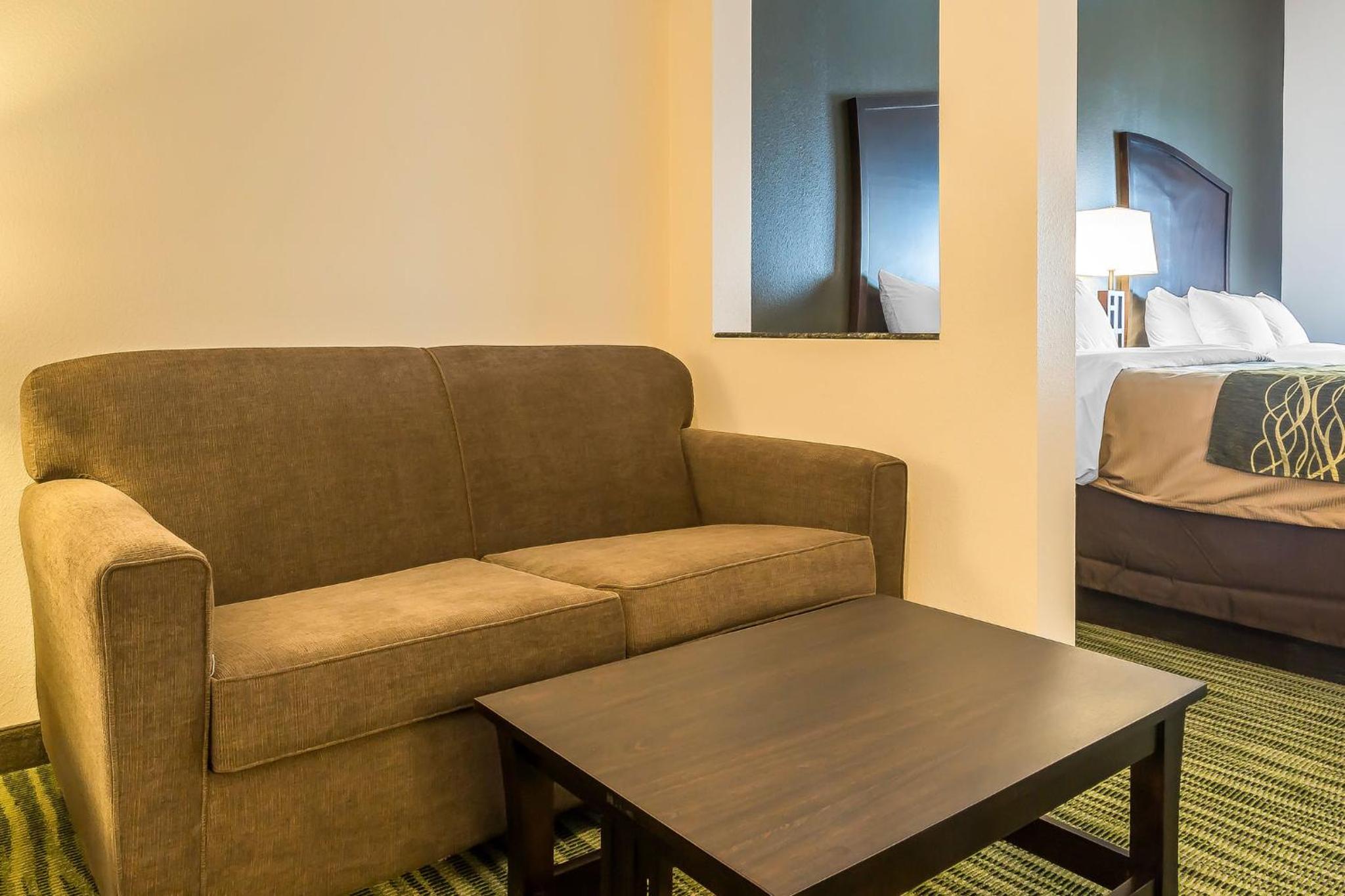King Suite with Sofa Bed photo 3