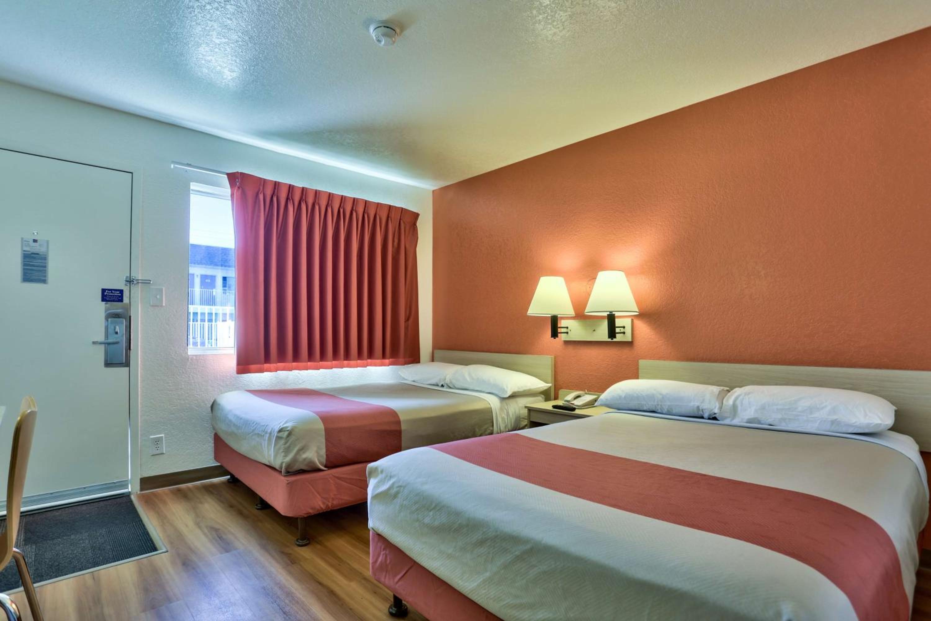 Deluxe Quadruple Room - Non-Smoking photo 1