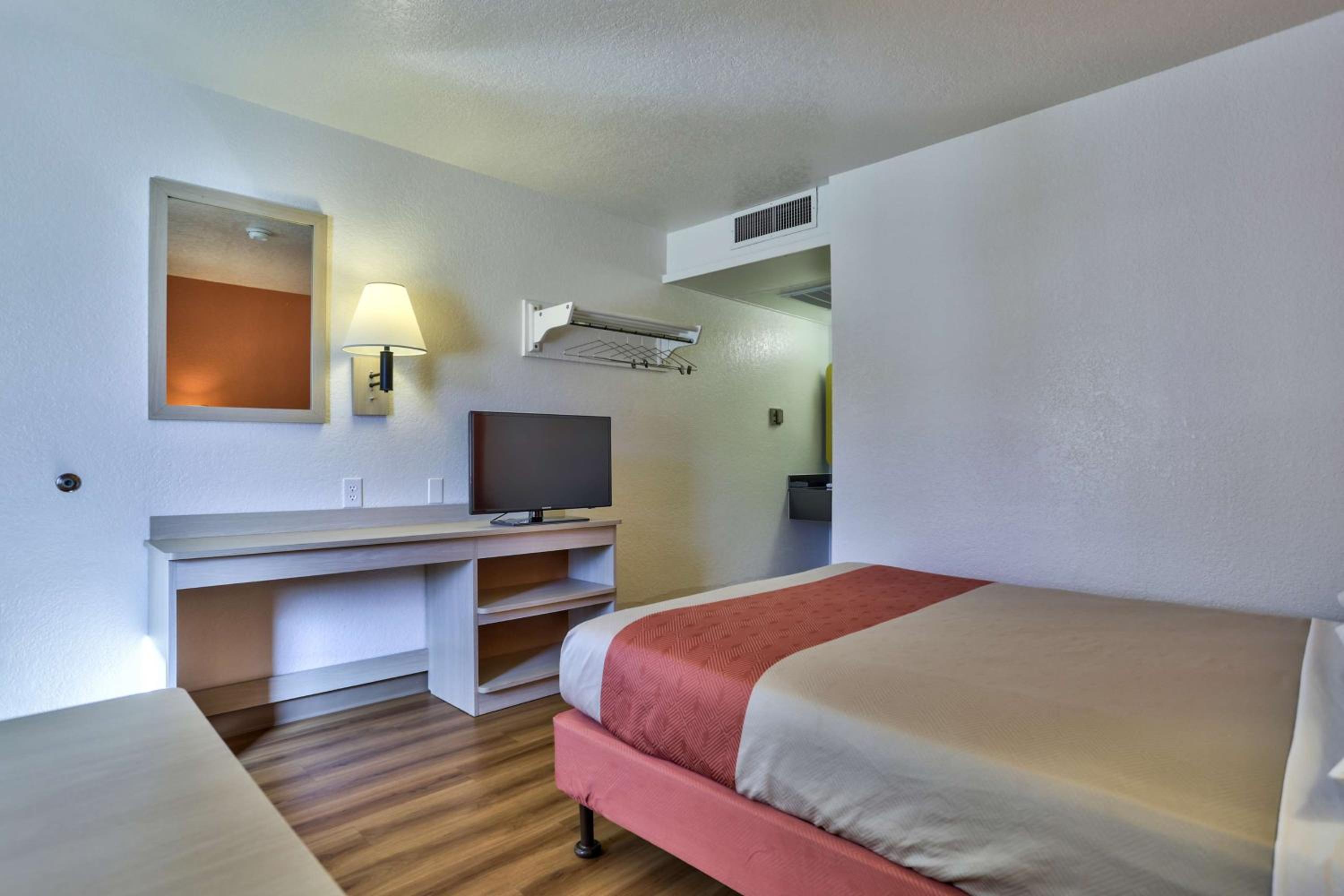 Deluxe Queen Room photo 1