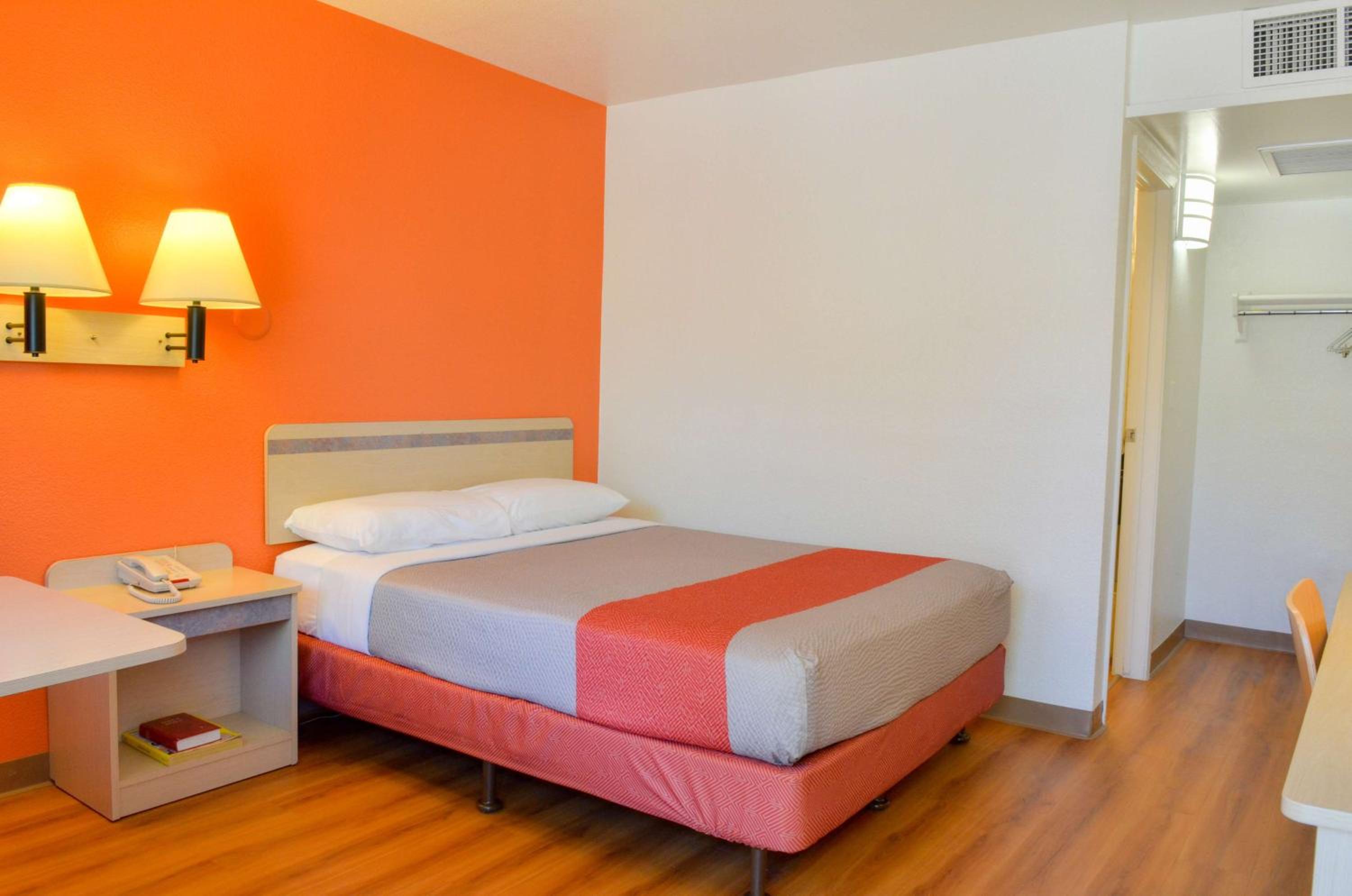 Deluxe Queen Room photo 1