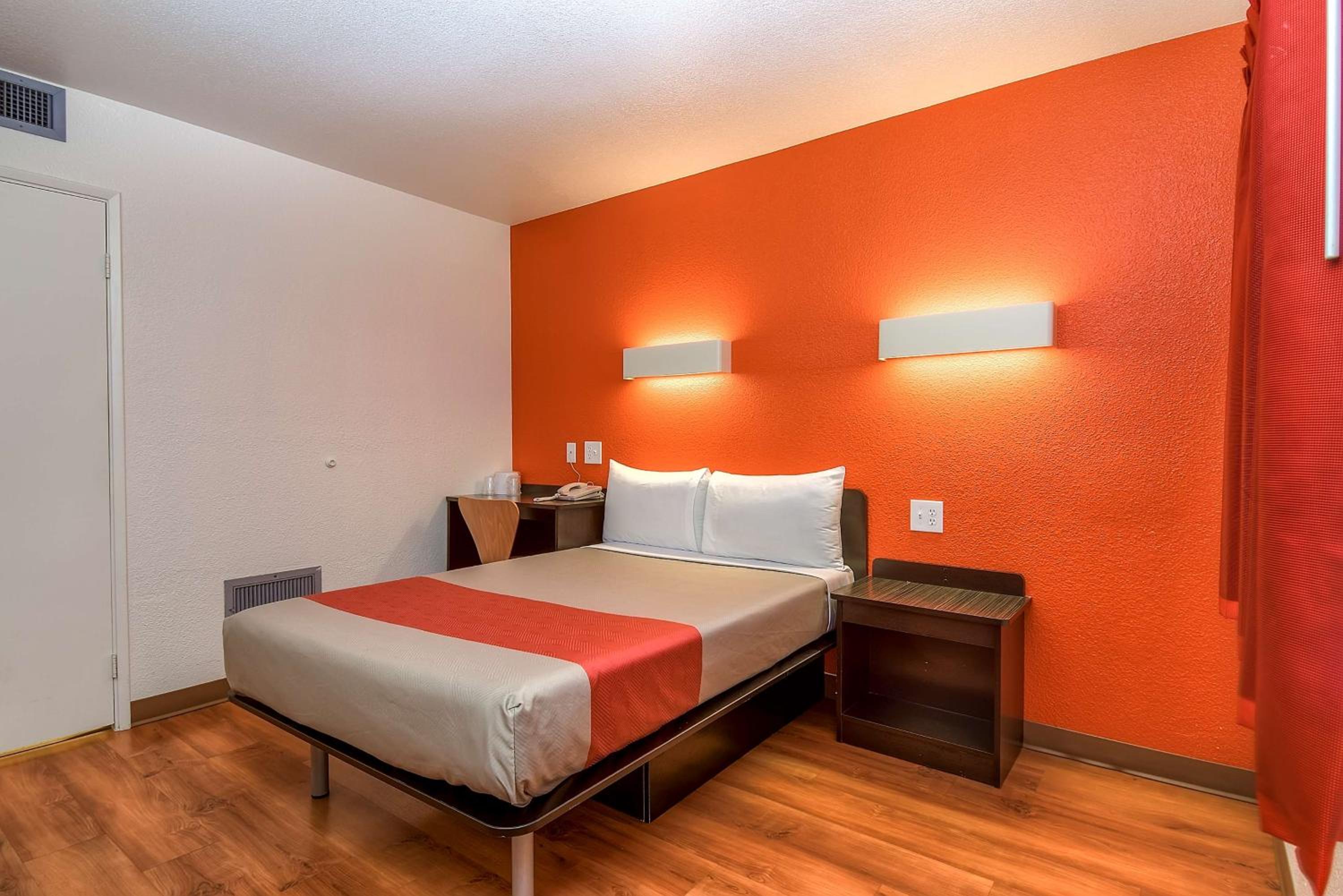 Double Room - Disability Access - Non-Smoking