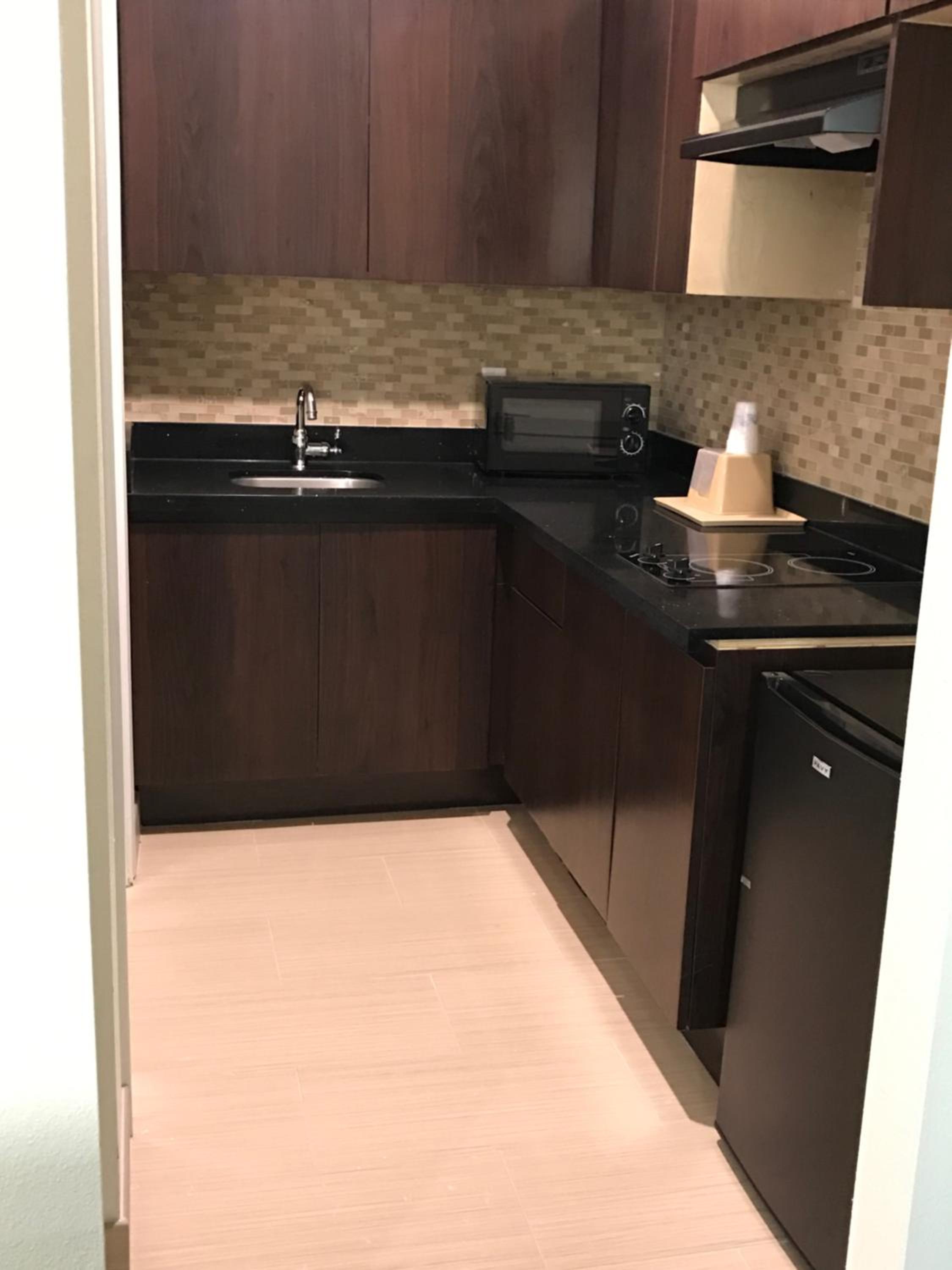 Double Room with Two Double Beds and Kitchen - Smoking