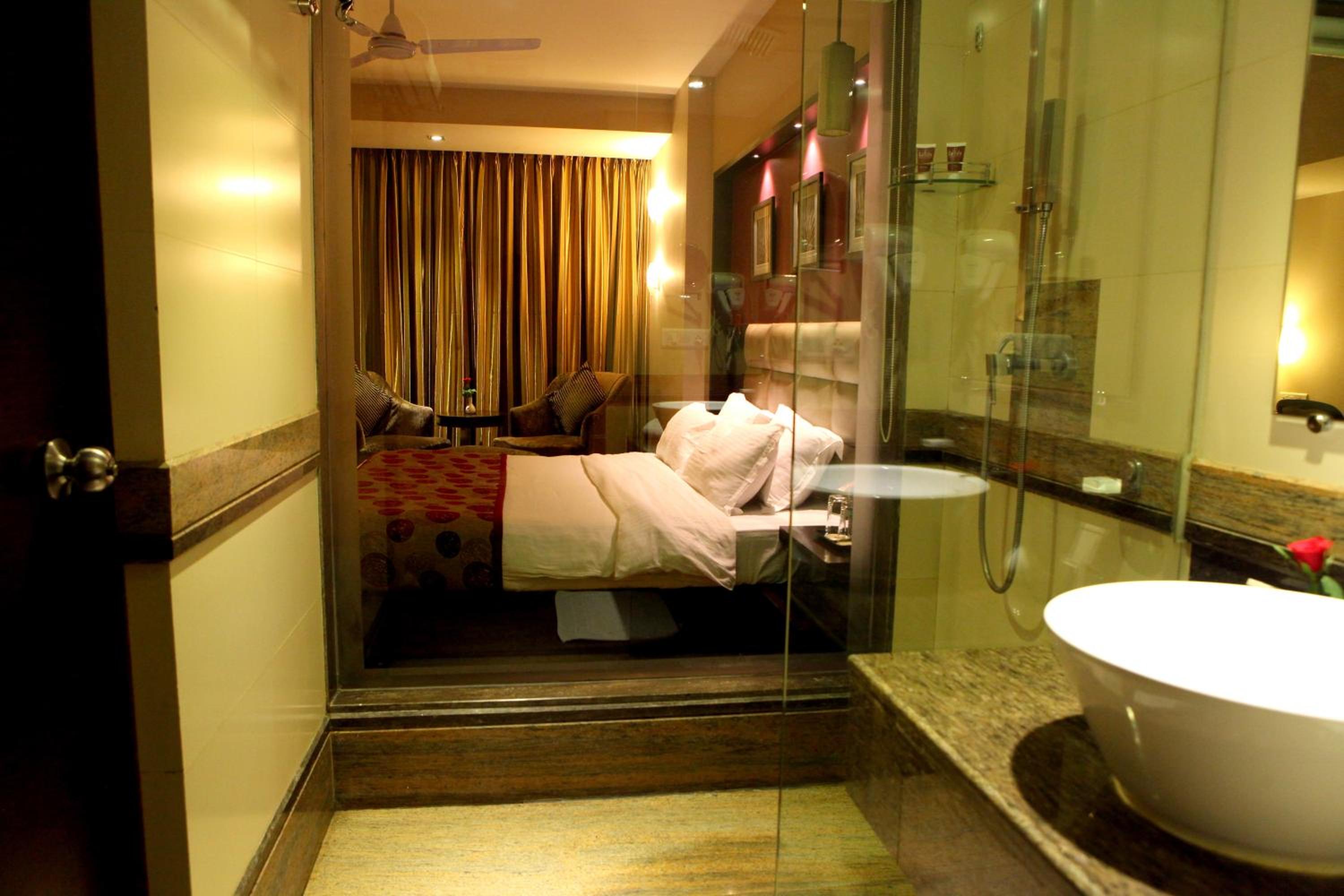 Deluxe Double or Twin Room - Photo 4