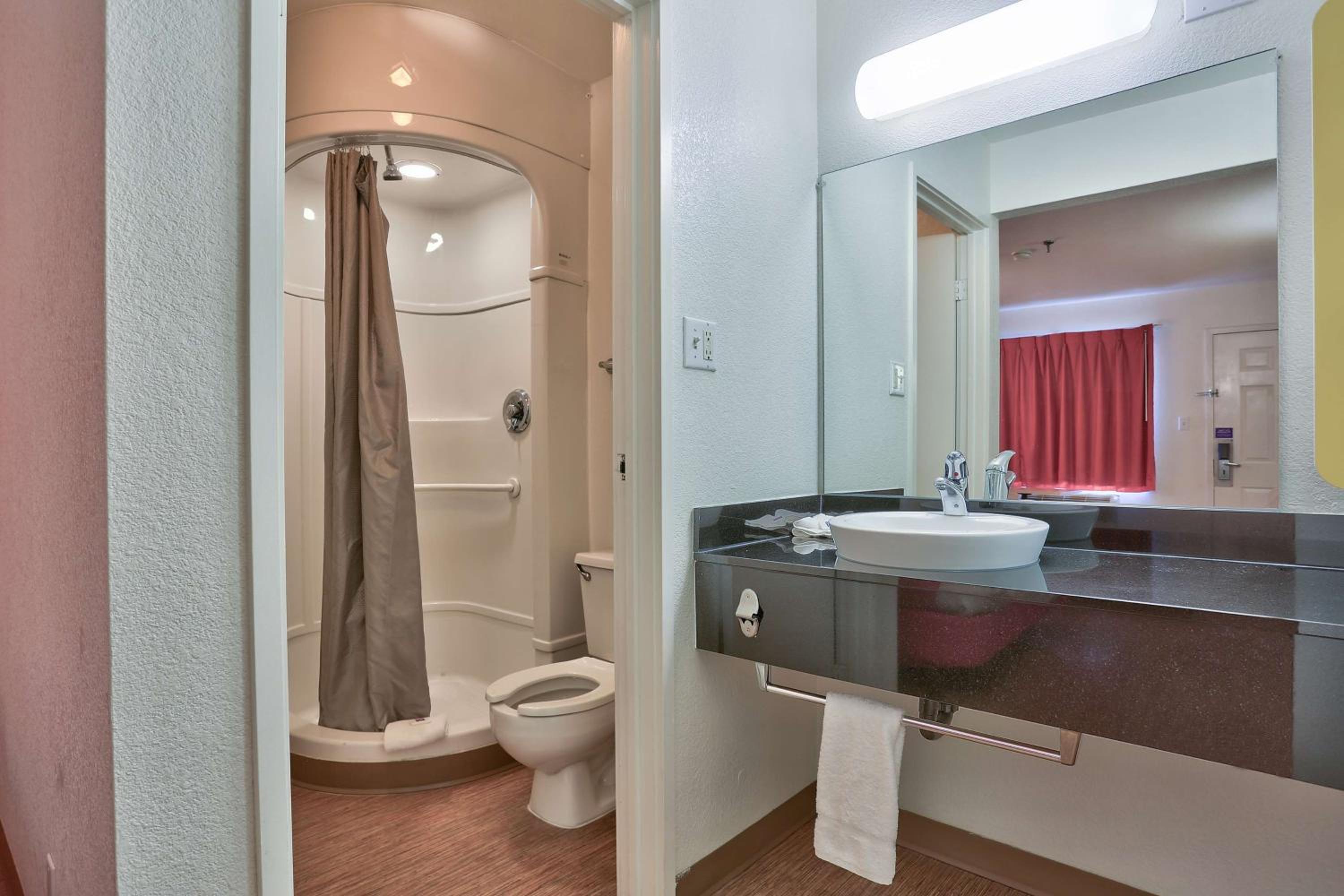 Deluxe Quadruple Room photo 2