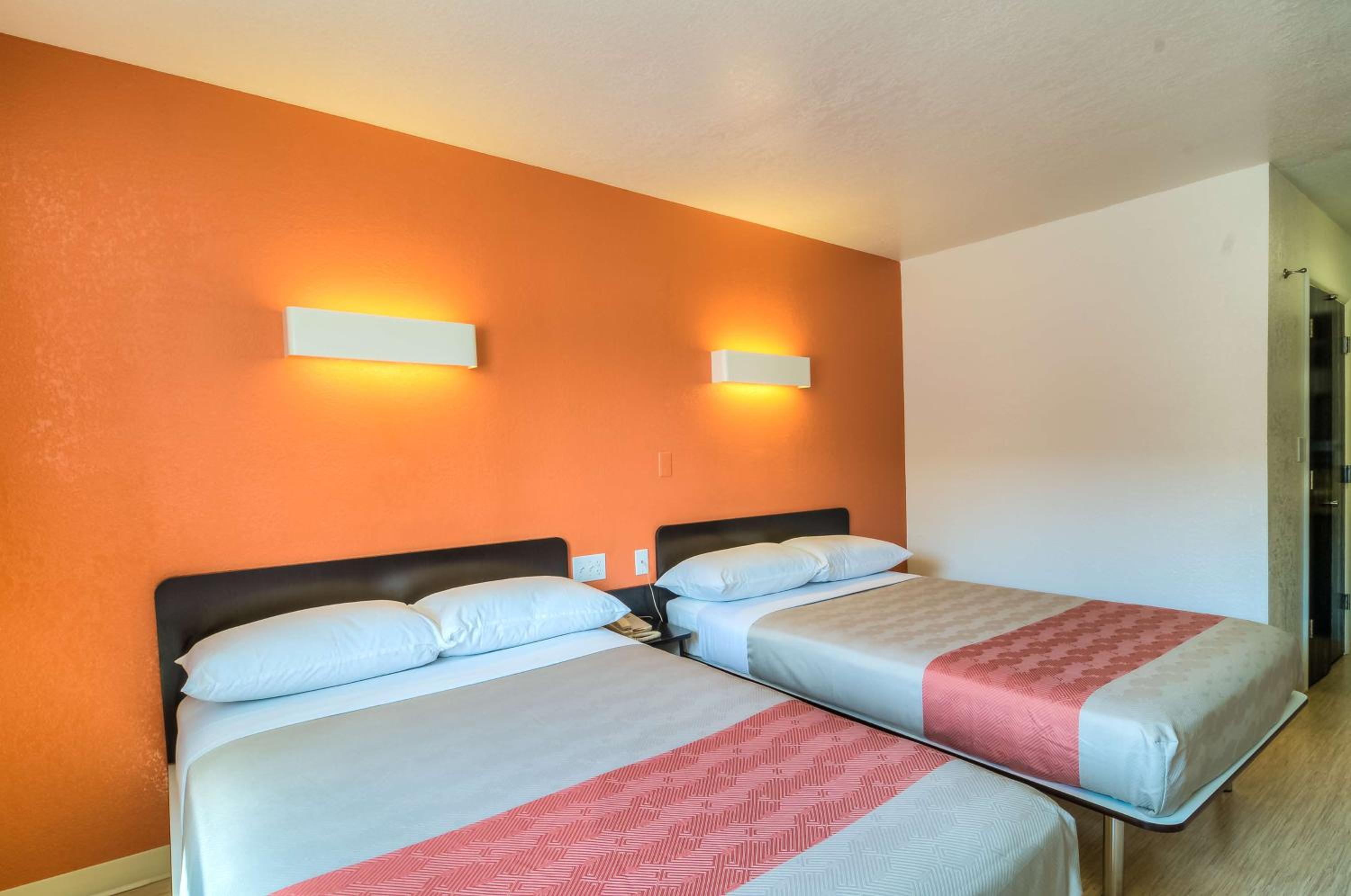 Motel 6-Arlington Heights, IL - Chicago North Central