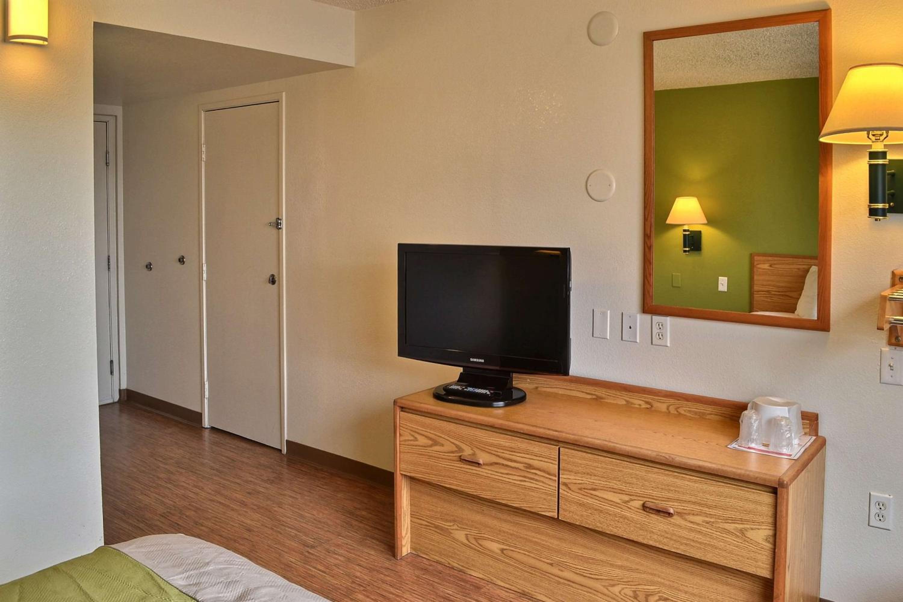 Deluxe King Room photo 3