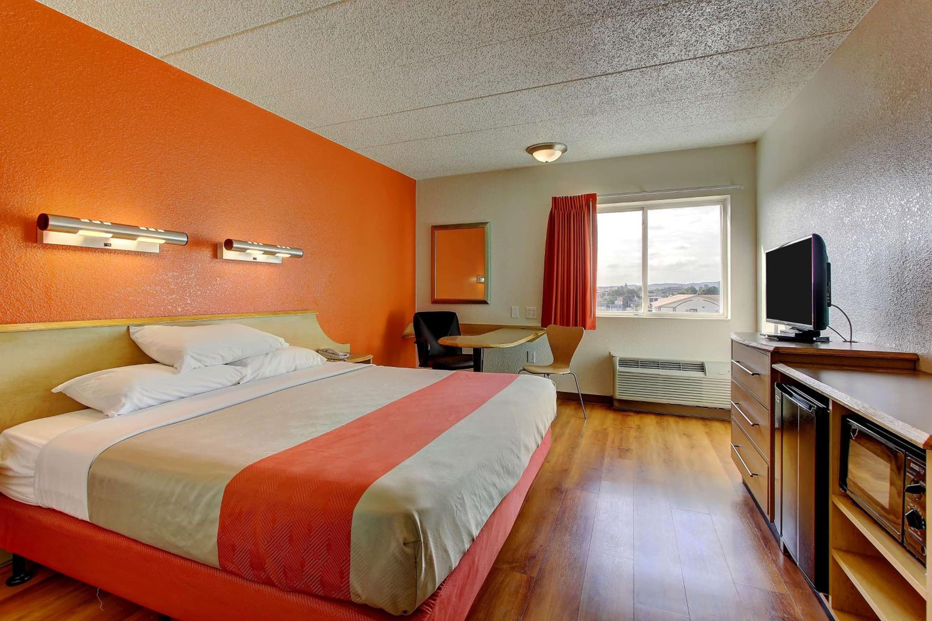 Queen Room - Photo 5