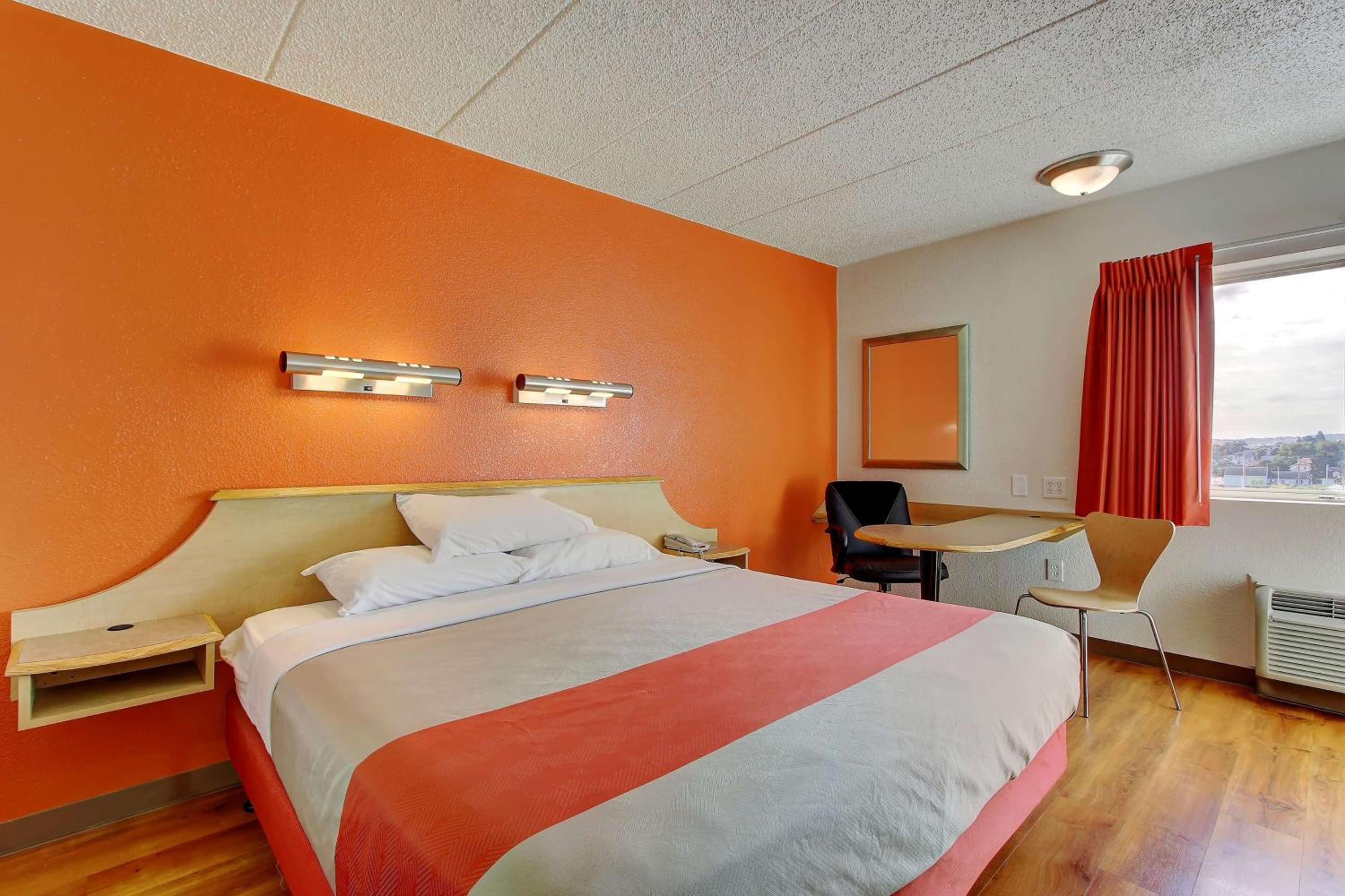 Queen Room - Photo 4