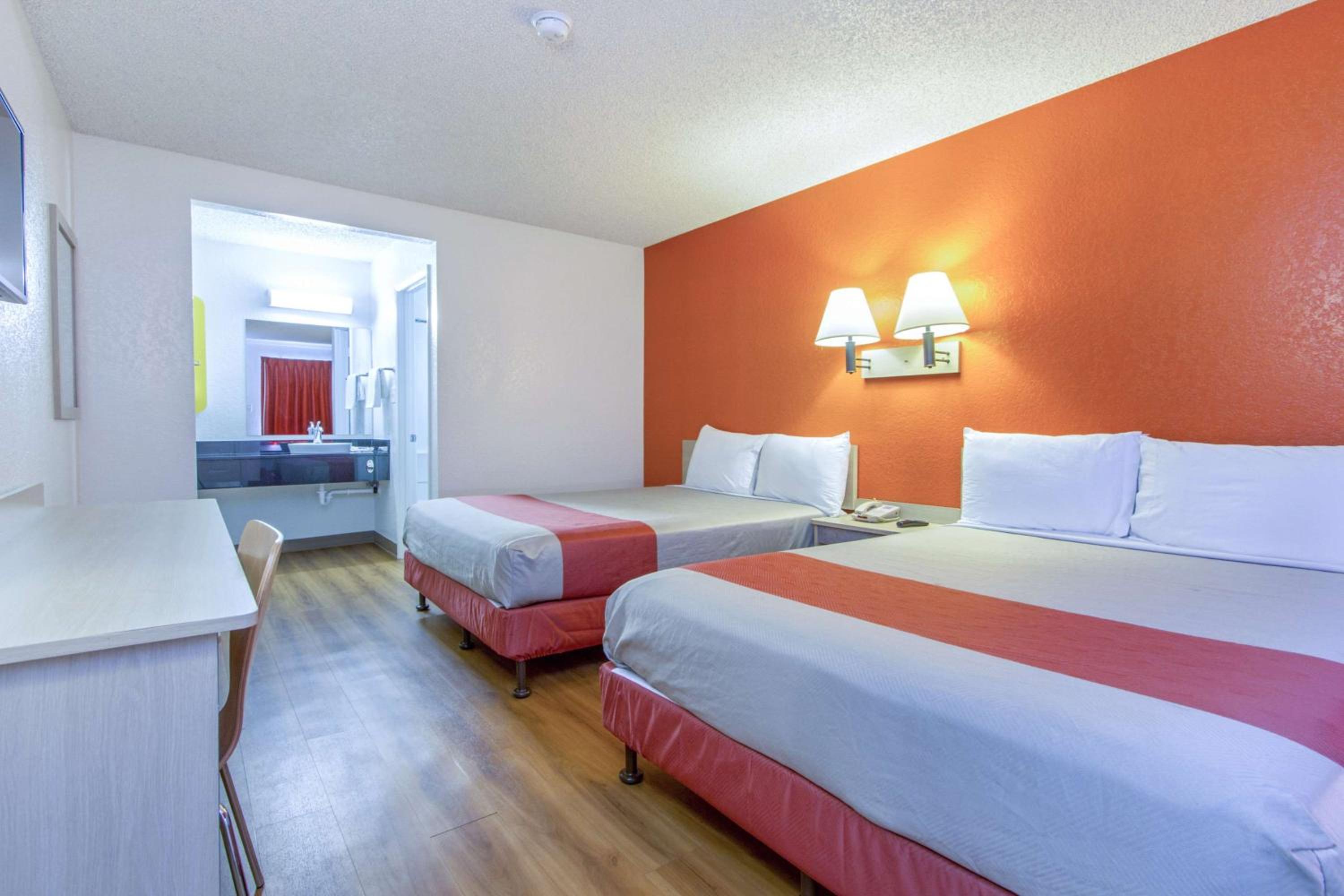 Quadruple Room - Photo 3