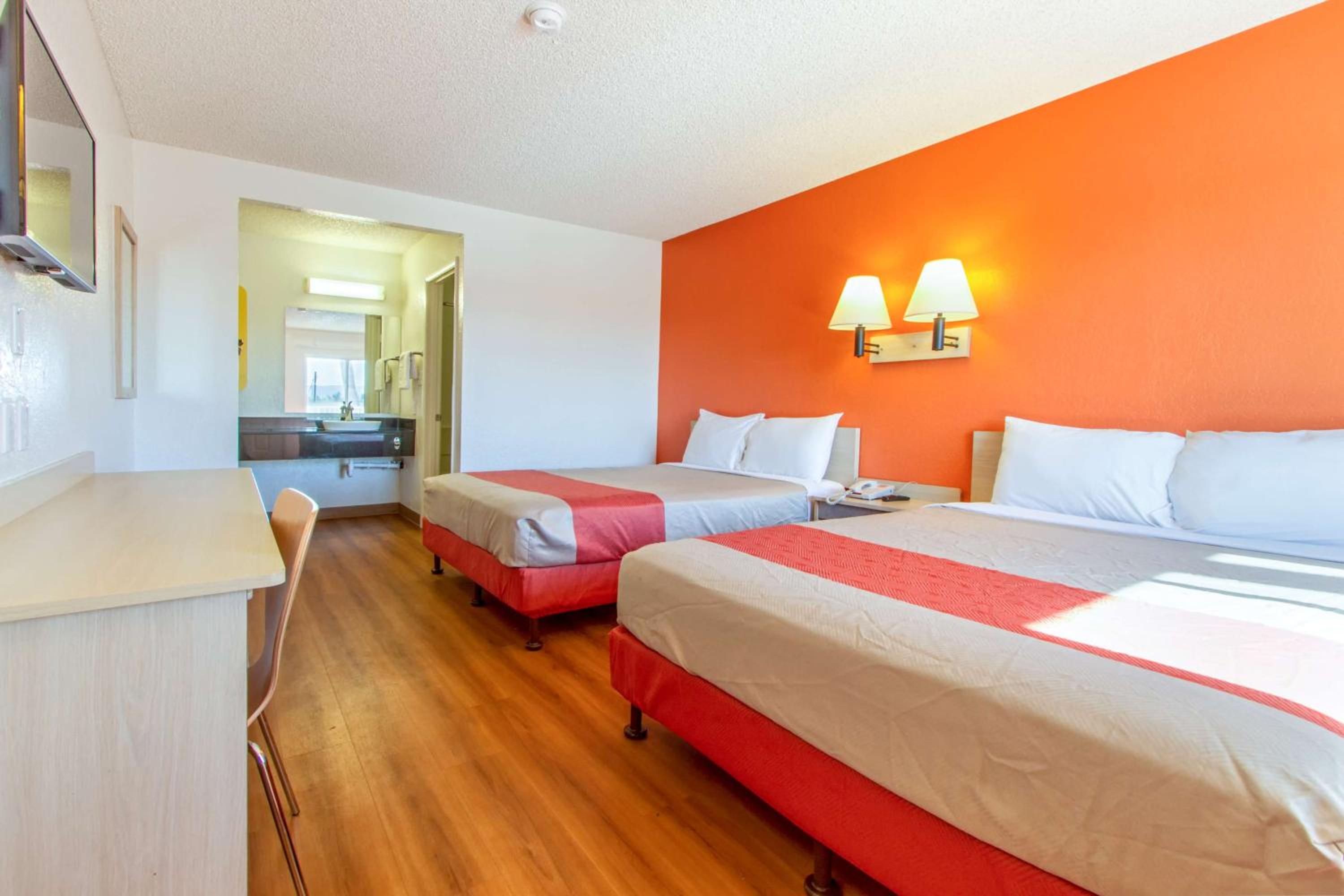 Quadruple Room - Photo 6