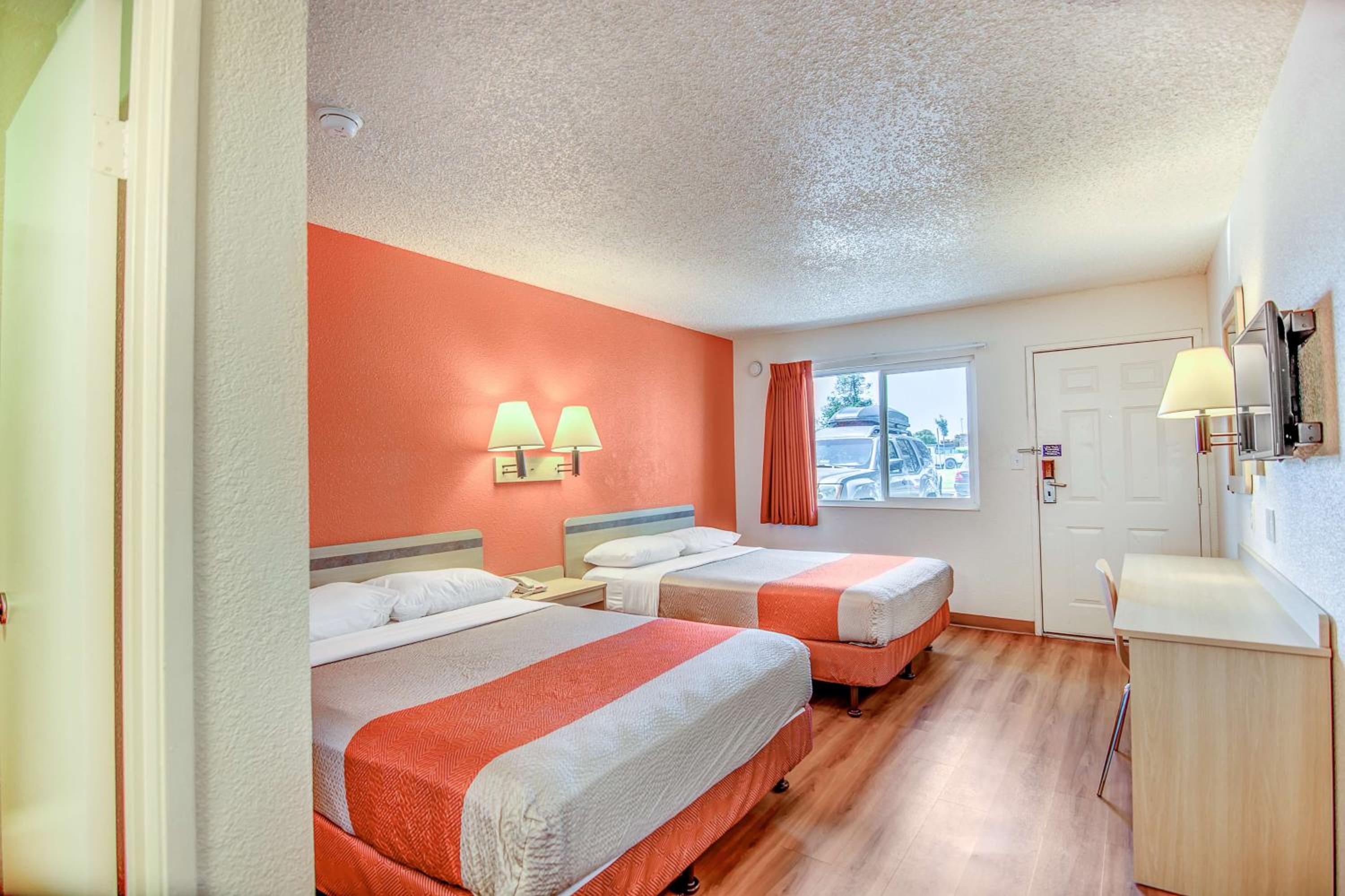 Deluxe Quadruple Room - Non-Smoking