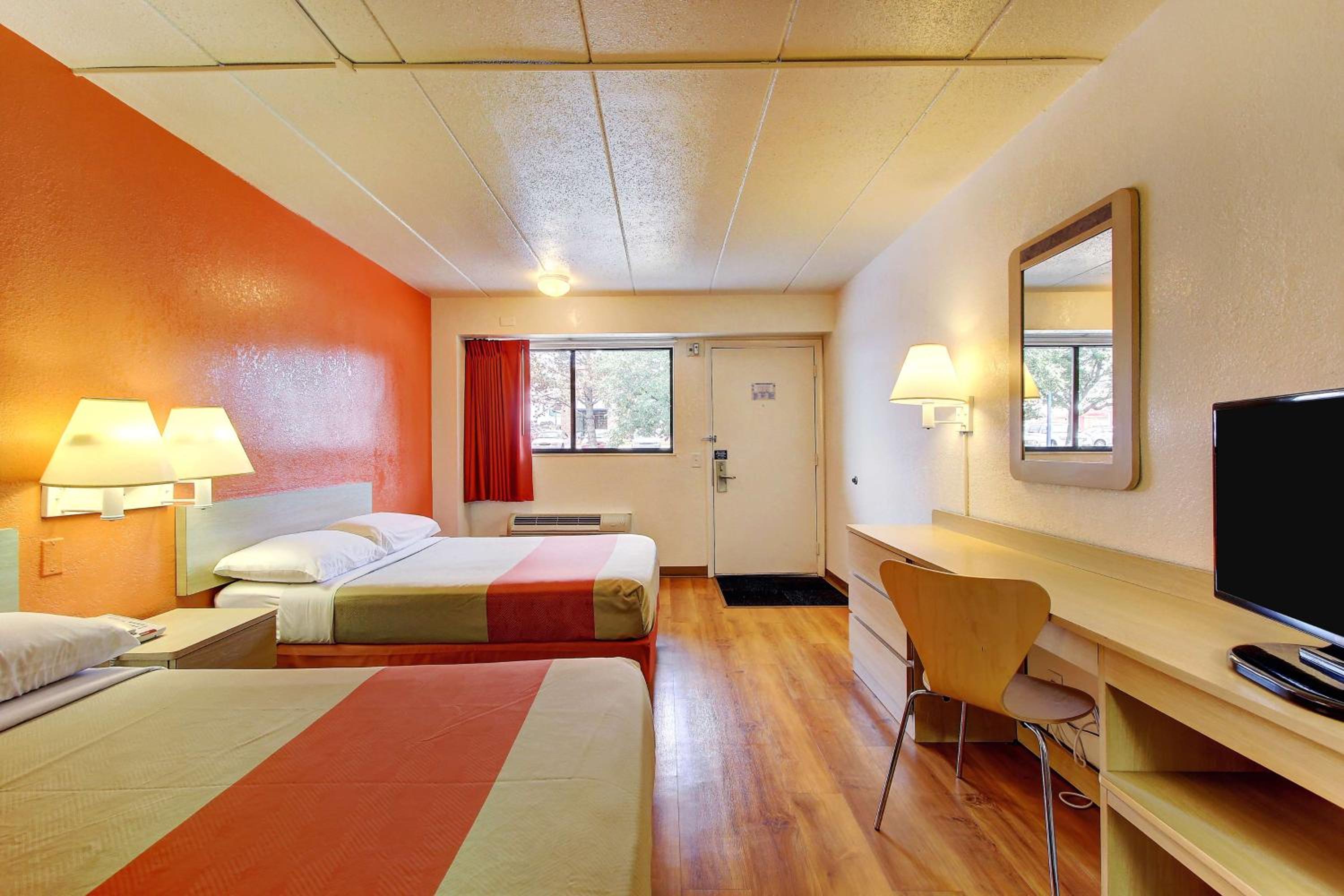 Quadruple Room - Photo 3