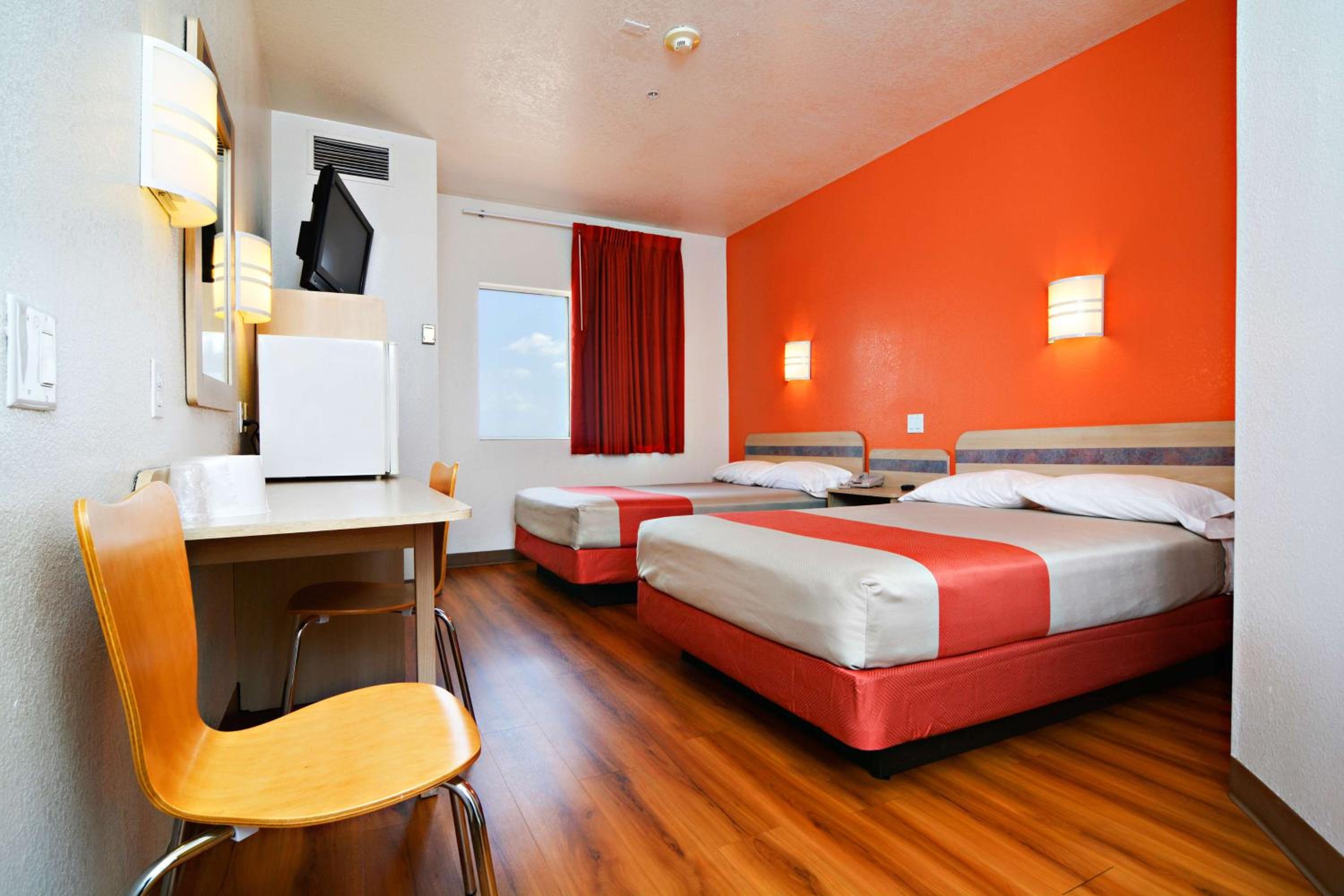 Quadruple Room - Non-Smoking