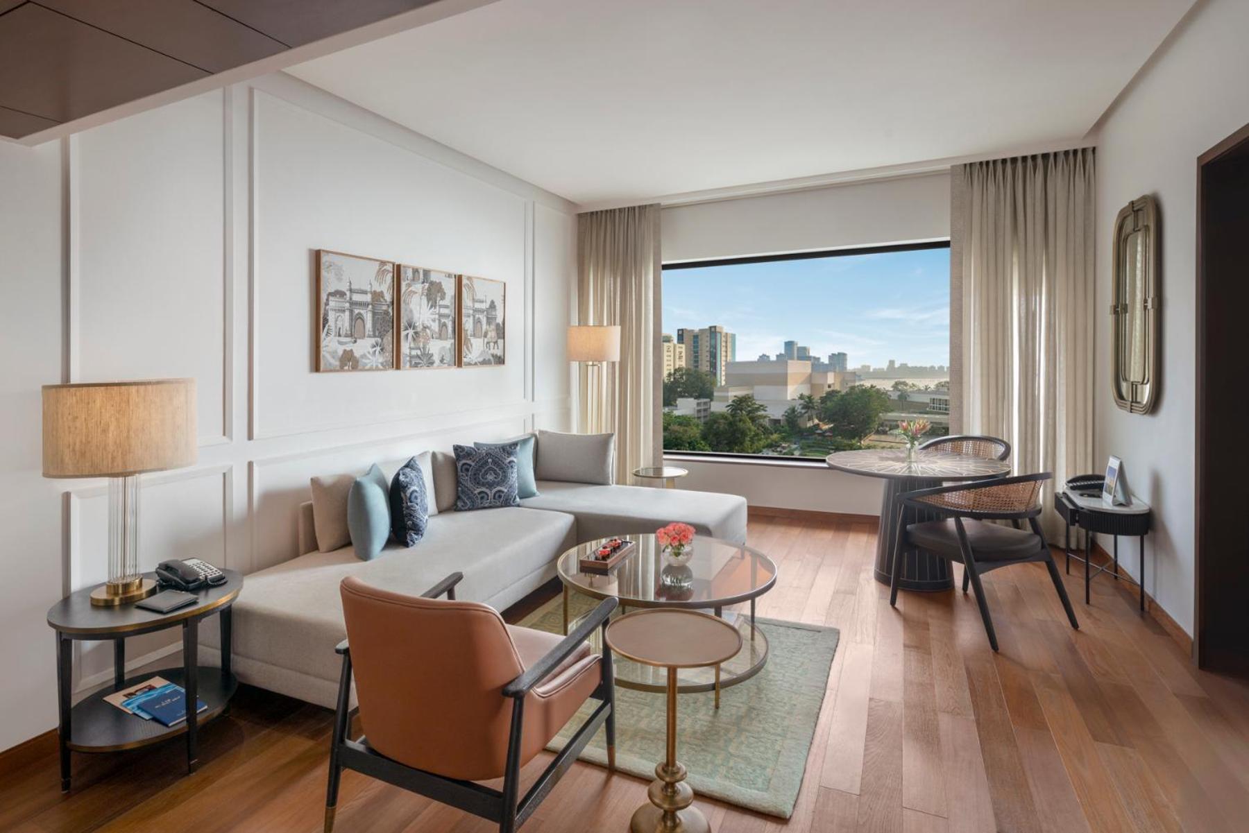 Premier Bay View Suite - Photo 2
