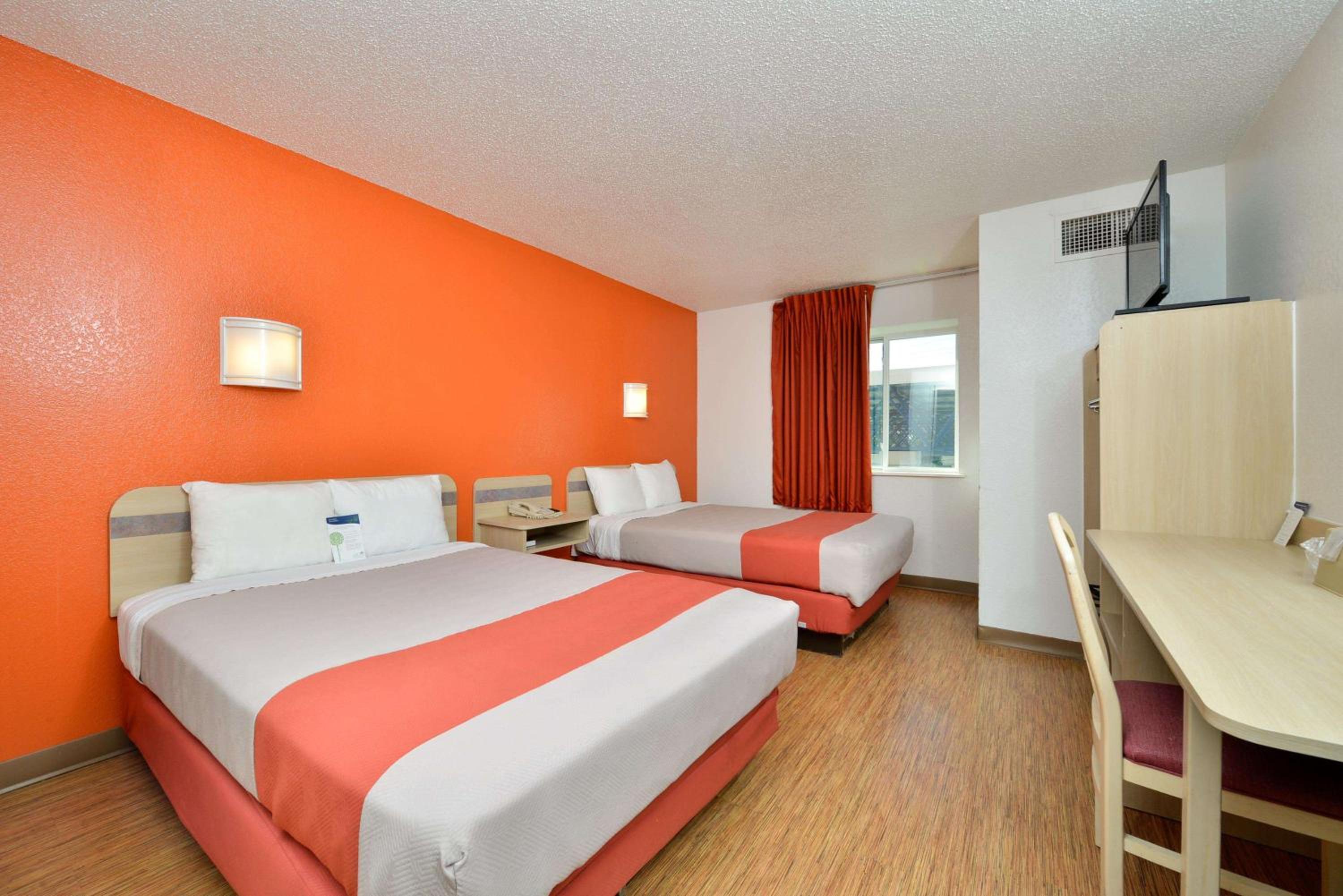 Quadruple Room - Non-Smoking photo 1