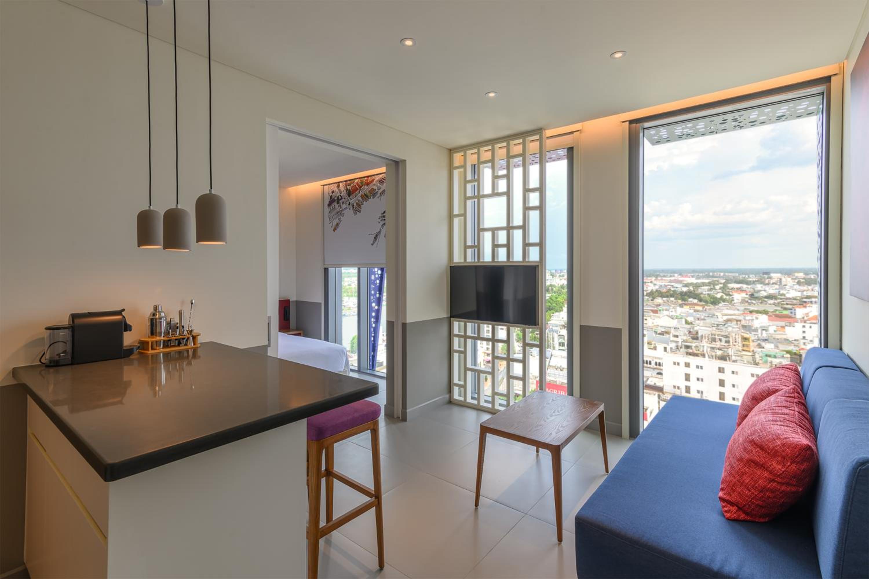 King Suite with City View
