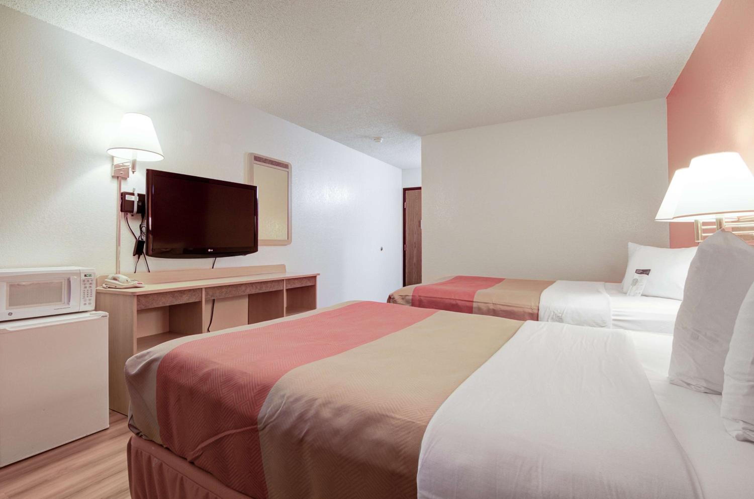 Quadruple Room - Non-Smoking photo 1
