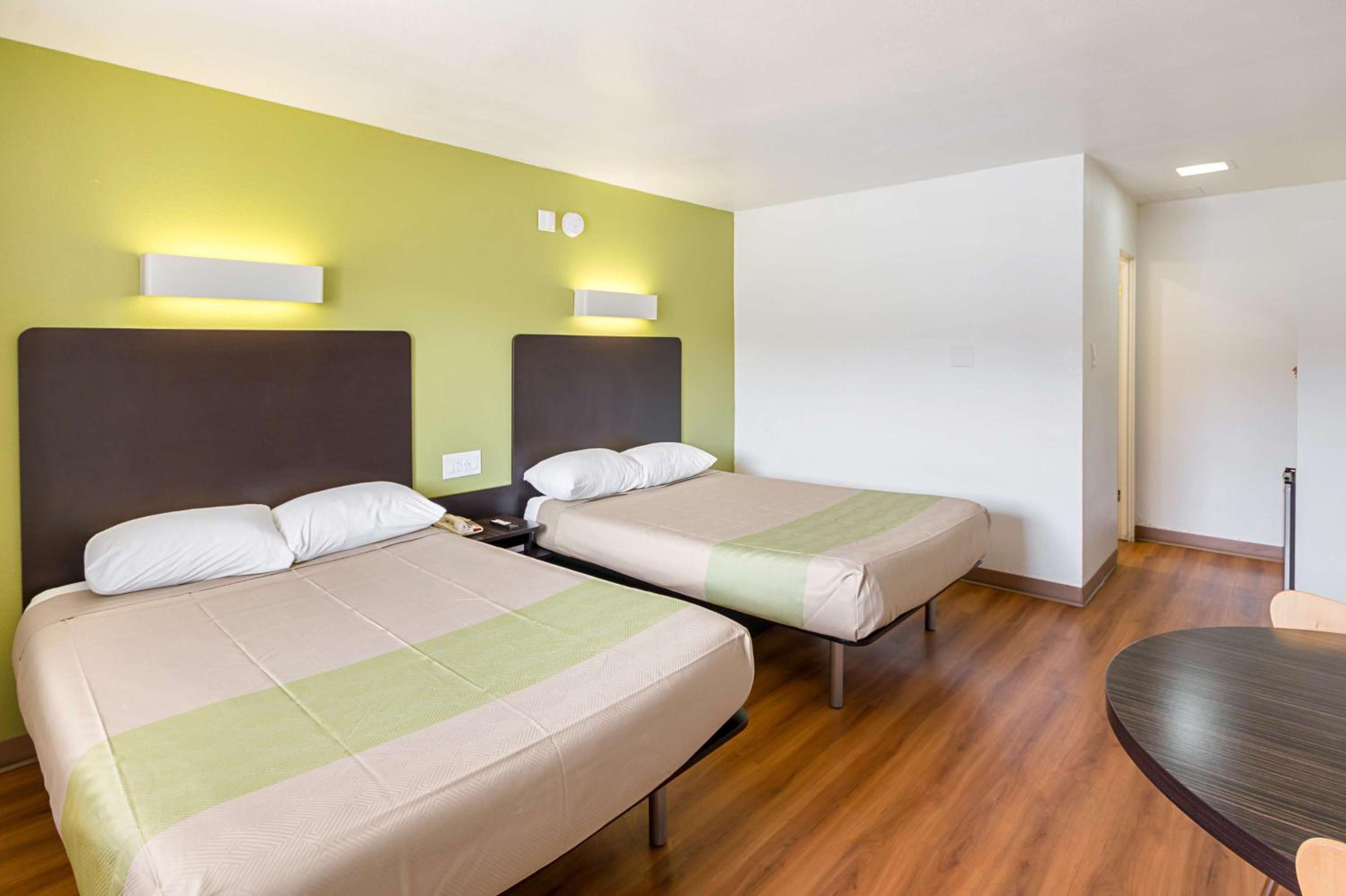Quadruple Room - Non-Smoking photo 1