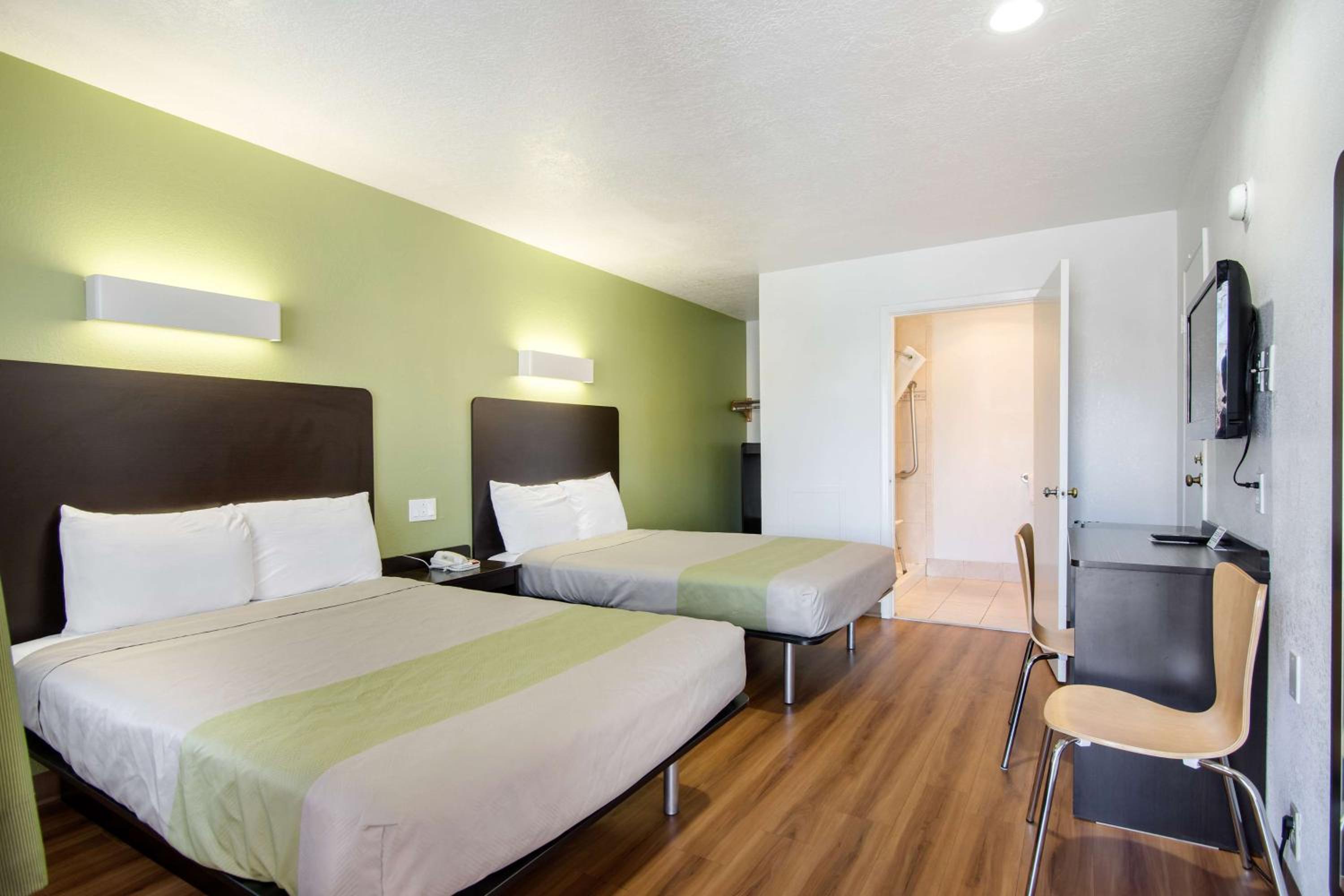 Quadruple Room - Non-Smoking photo 1