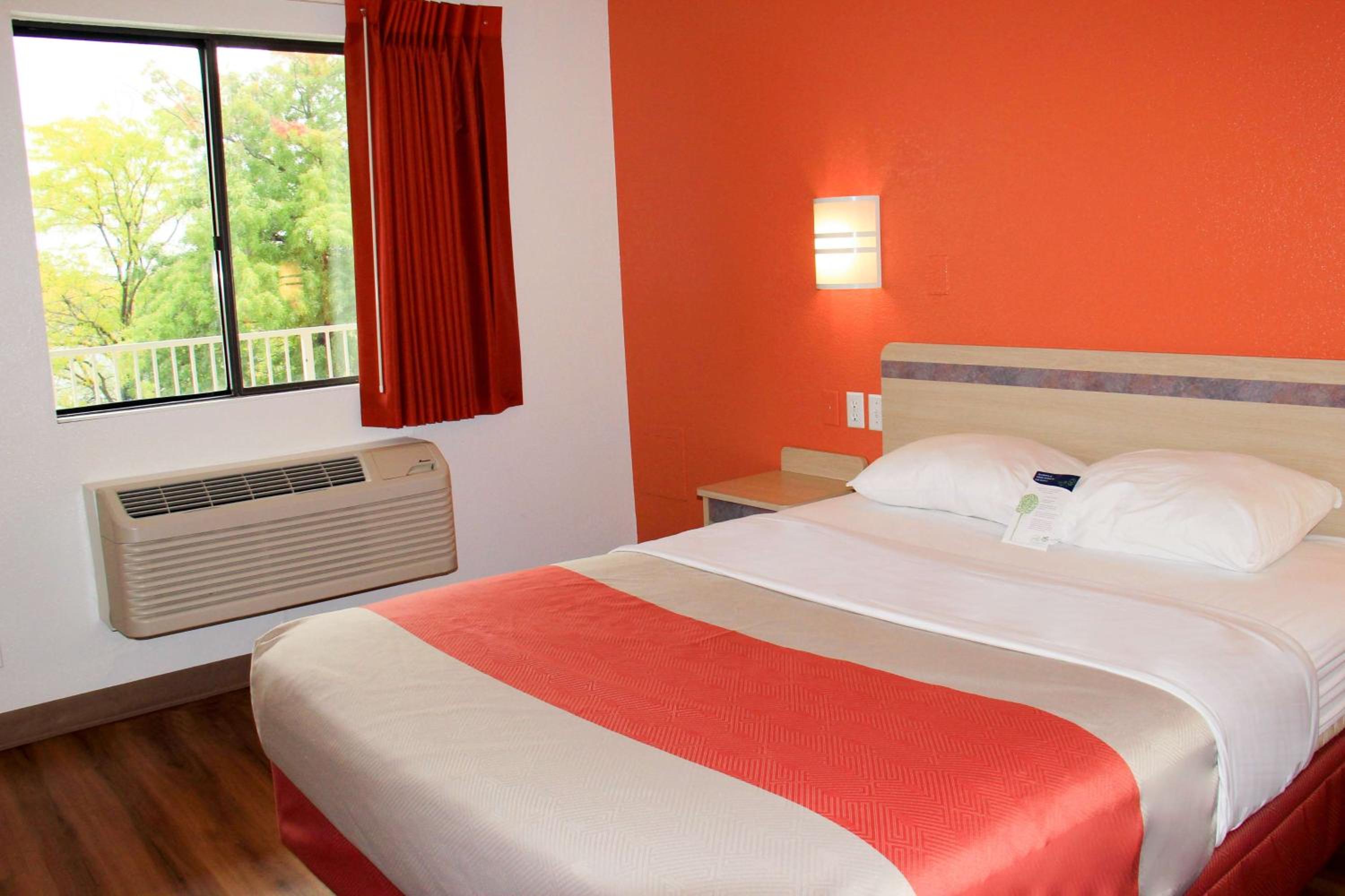 Double Room - Disability Access - Non-Smoking - Photo 1