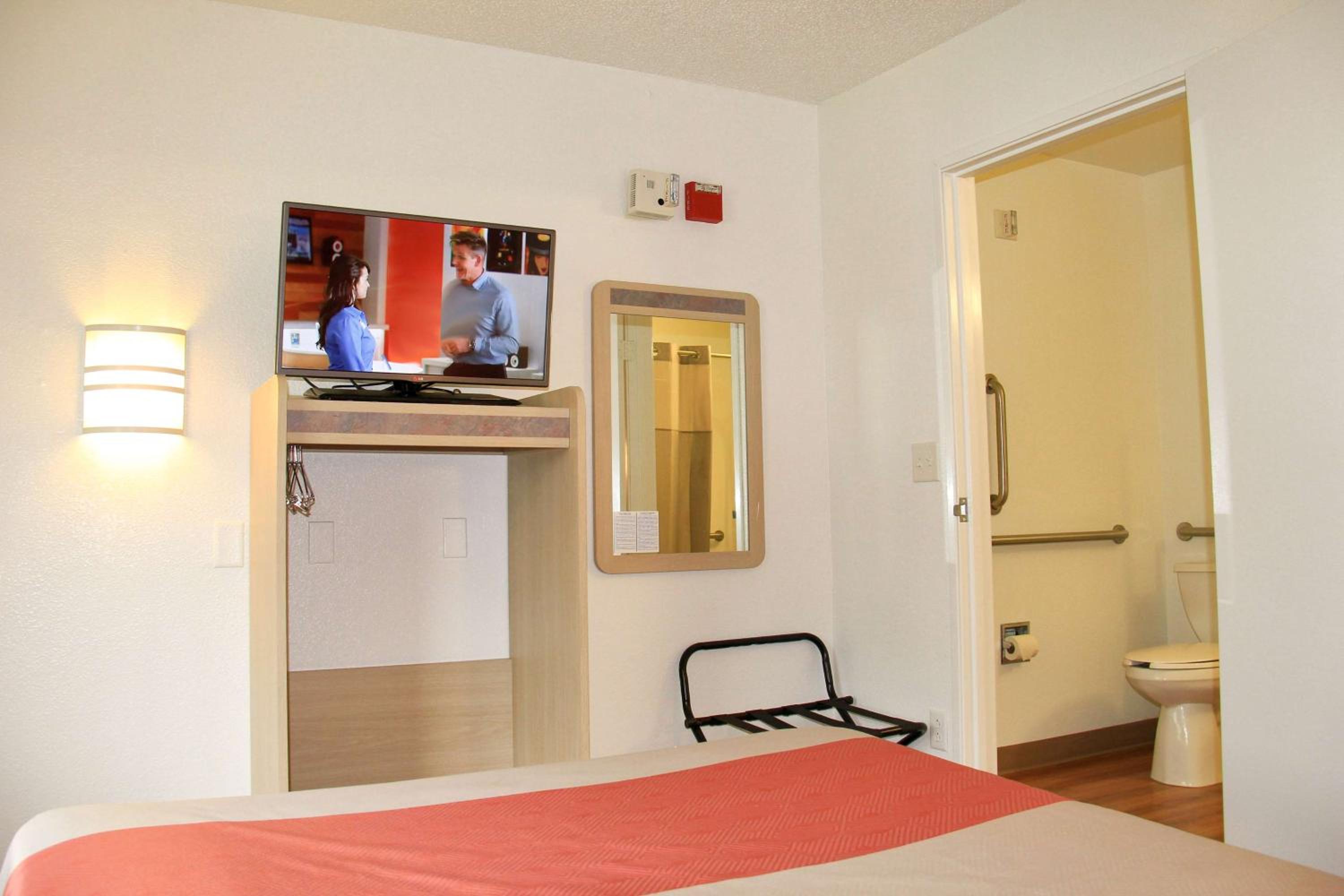 Double Room - Disability Access - Non-Smoking - Photo 2