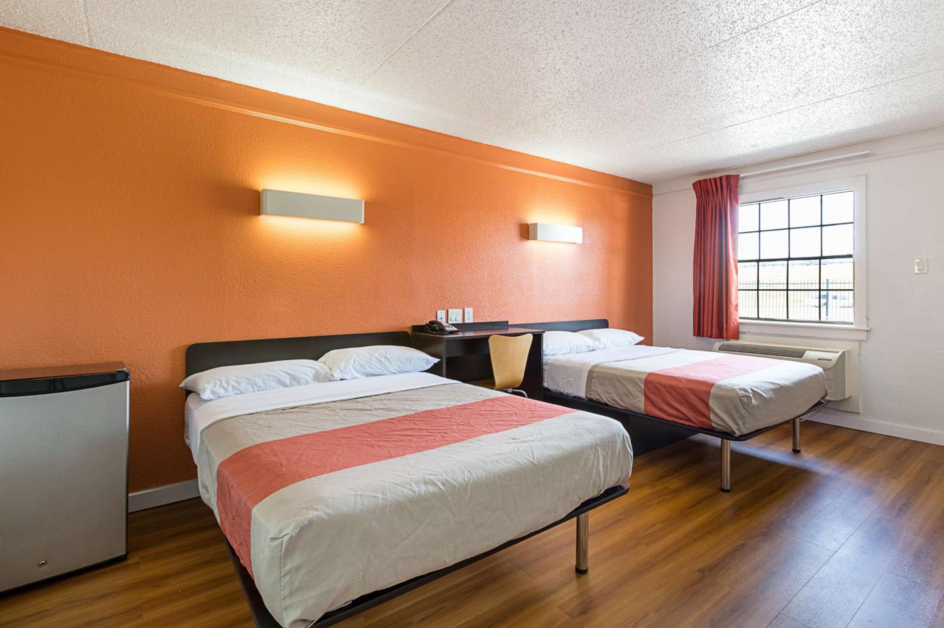 Quadruple Room - Non-Smoking - Photo 13
