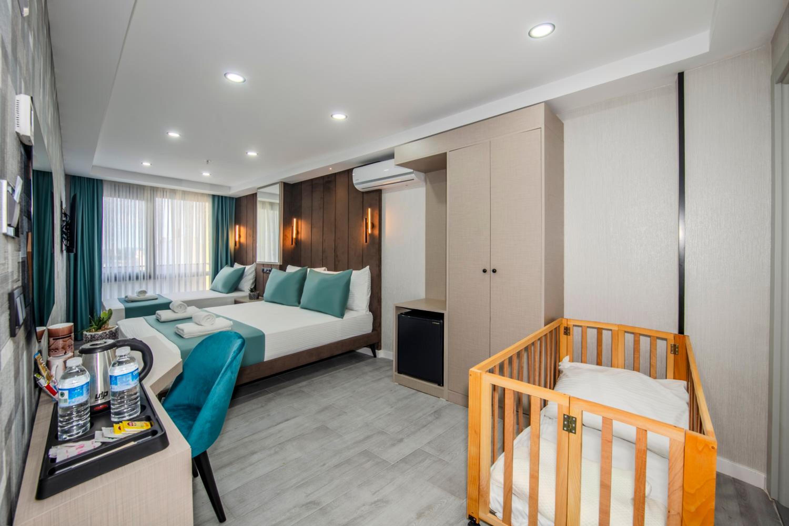 Deluxe Family Room